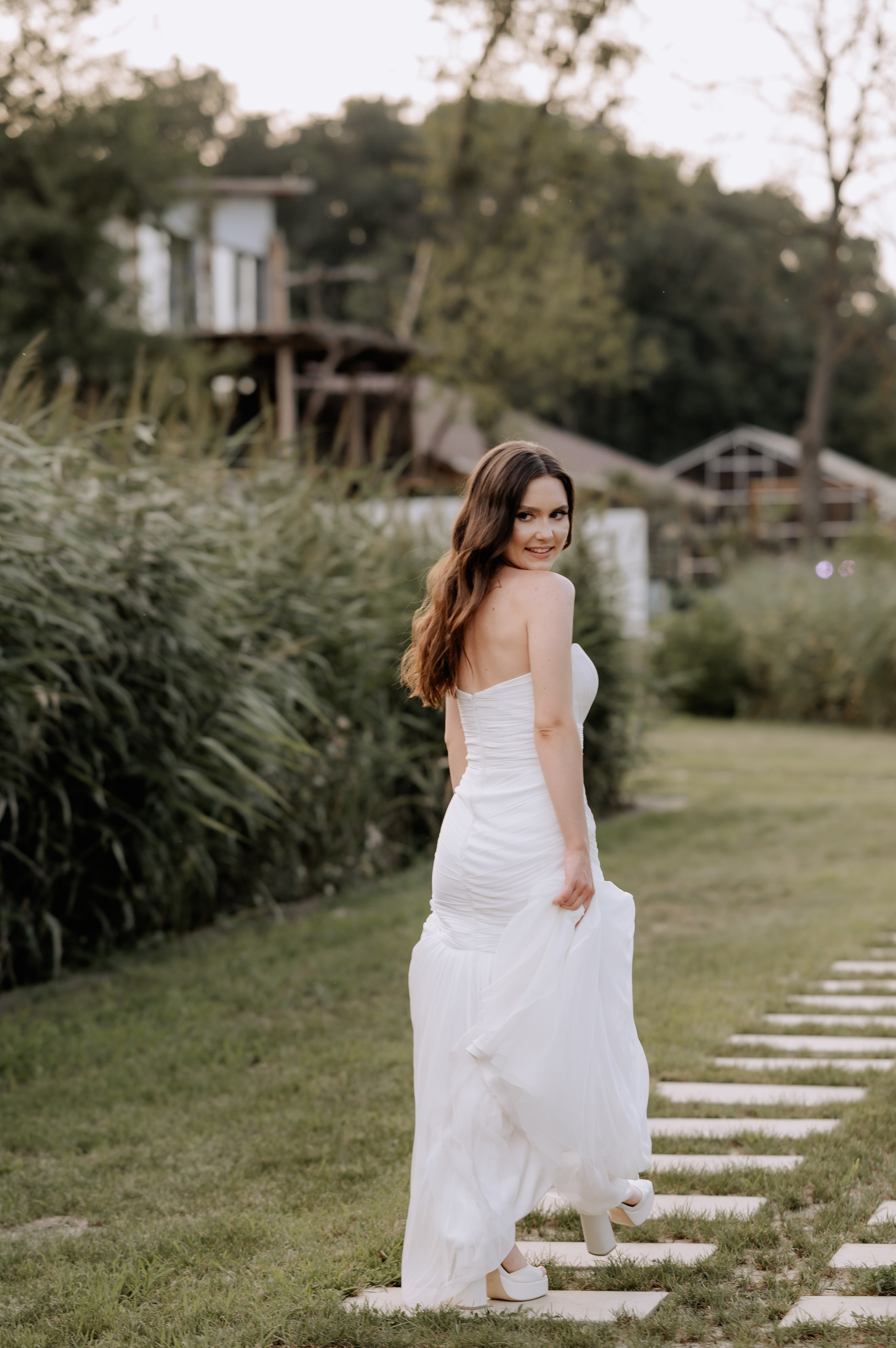 Cununie civila in aer liber , artificii de zi colorate , decor nunta , nunta la Hotel Traian. Proud Vision Weddings | Wedding Photography & Film — Servicii profesionale Foto Video Nunta Iasi