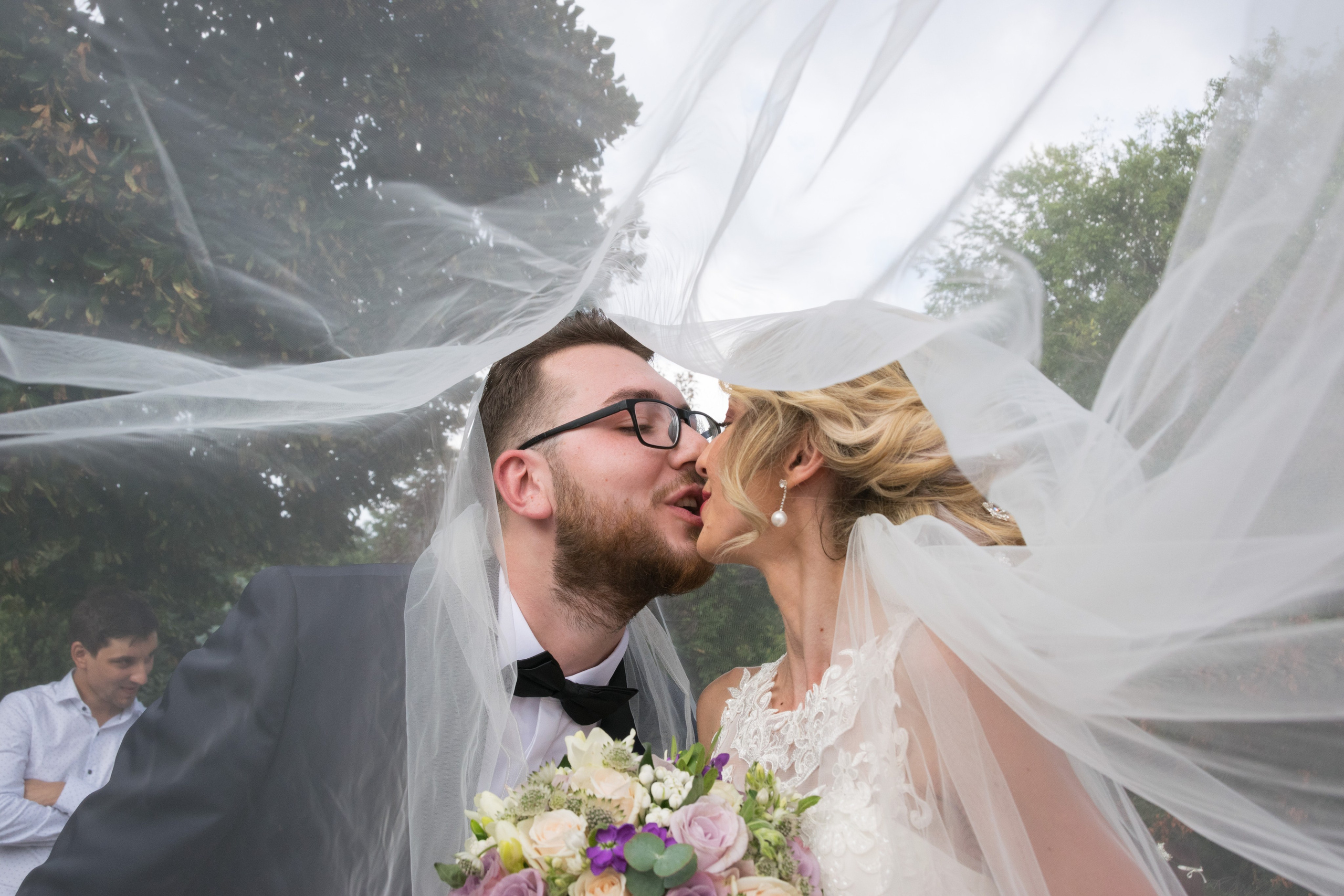 Sedinta foto muzeu, fotografii de nunta, fotograf de nunta bucuresti, fotografii nunta de la sedinta foto, pozing mireasa, obiceiuri, fotografie profesionala nunta