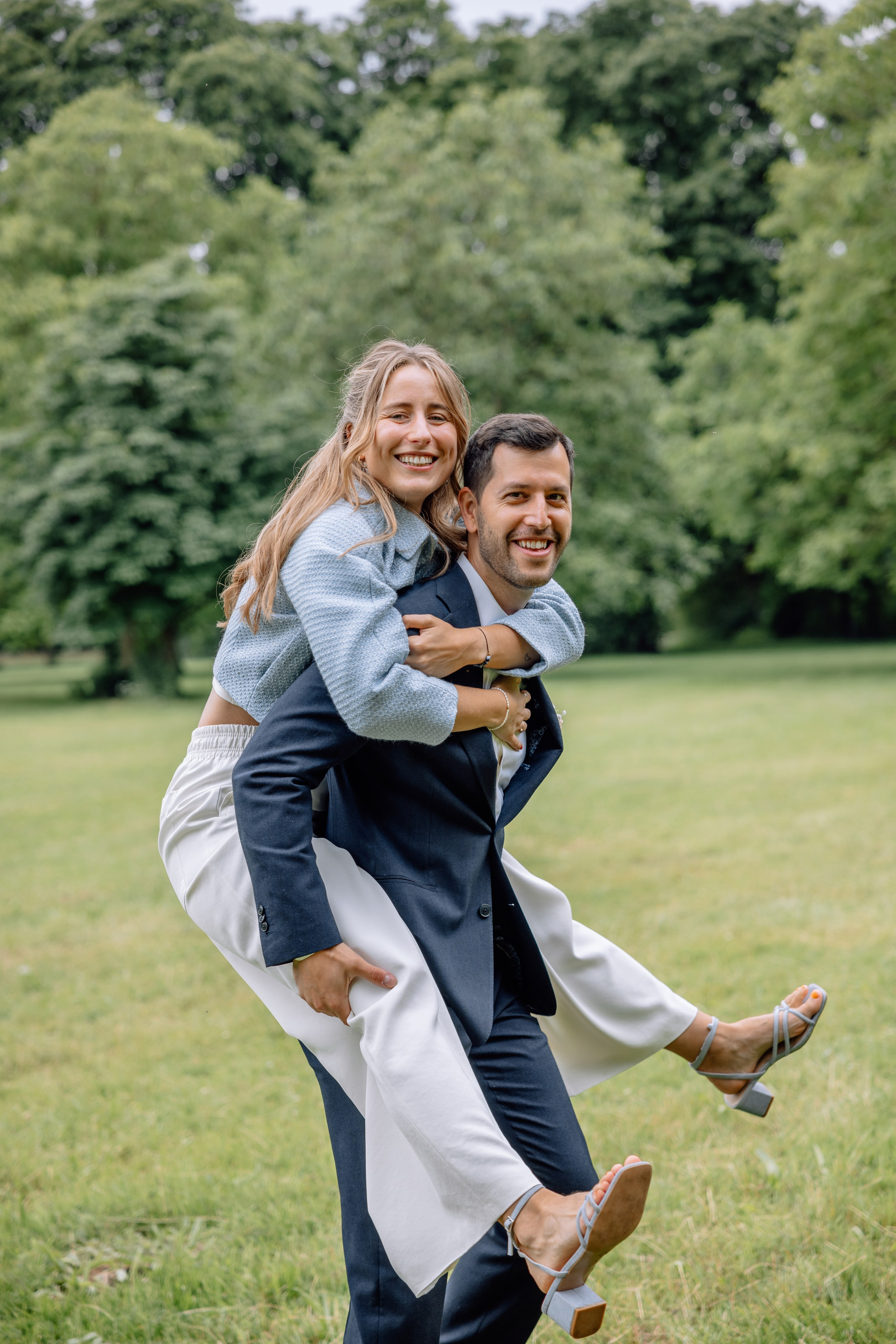 Romanrische Trauung im Standesamt Mandlstraße | München im Sommerlicht. Hochzeitsfotograf München Taufe Familienfotograf Tanja Mauke