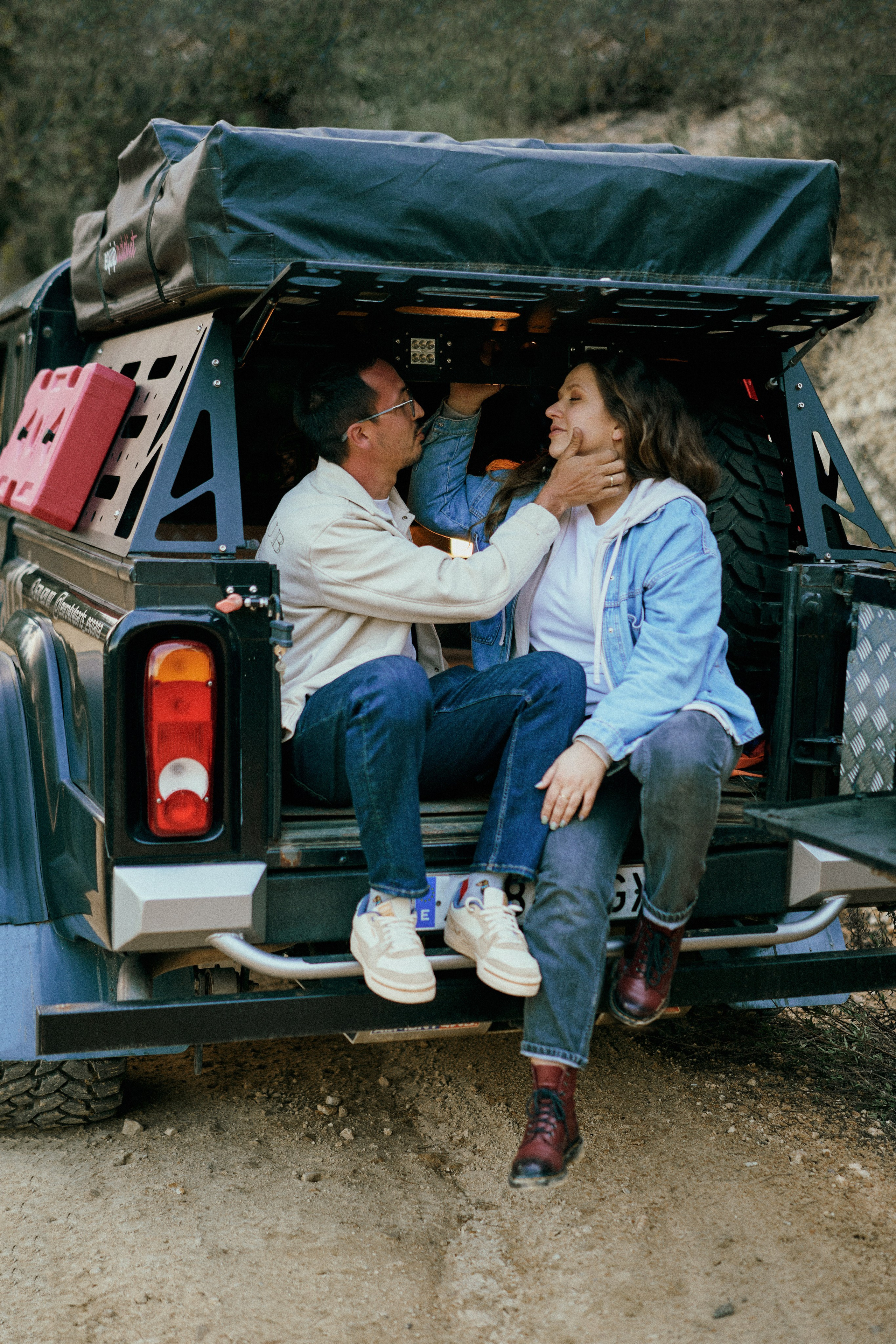 Луис и Лена. Машина. Фотограф в Барселоне Жанна Захарченко