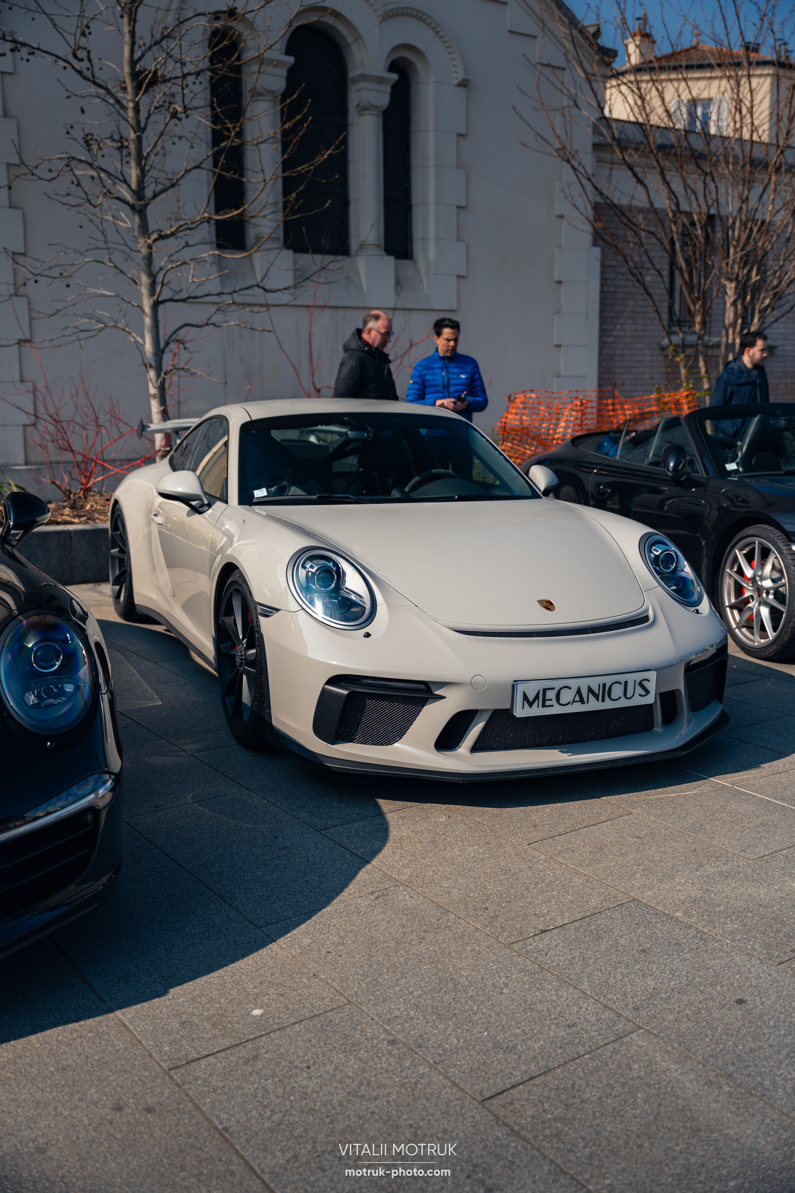 Rassemblement Garenne Colombes — 16 mars. Photographe de voitures à Paris — Vitalii Motruk
