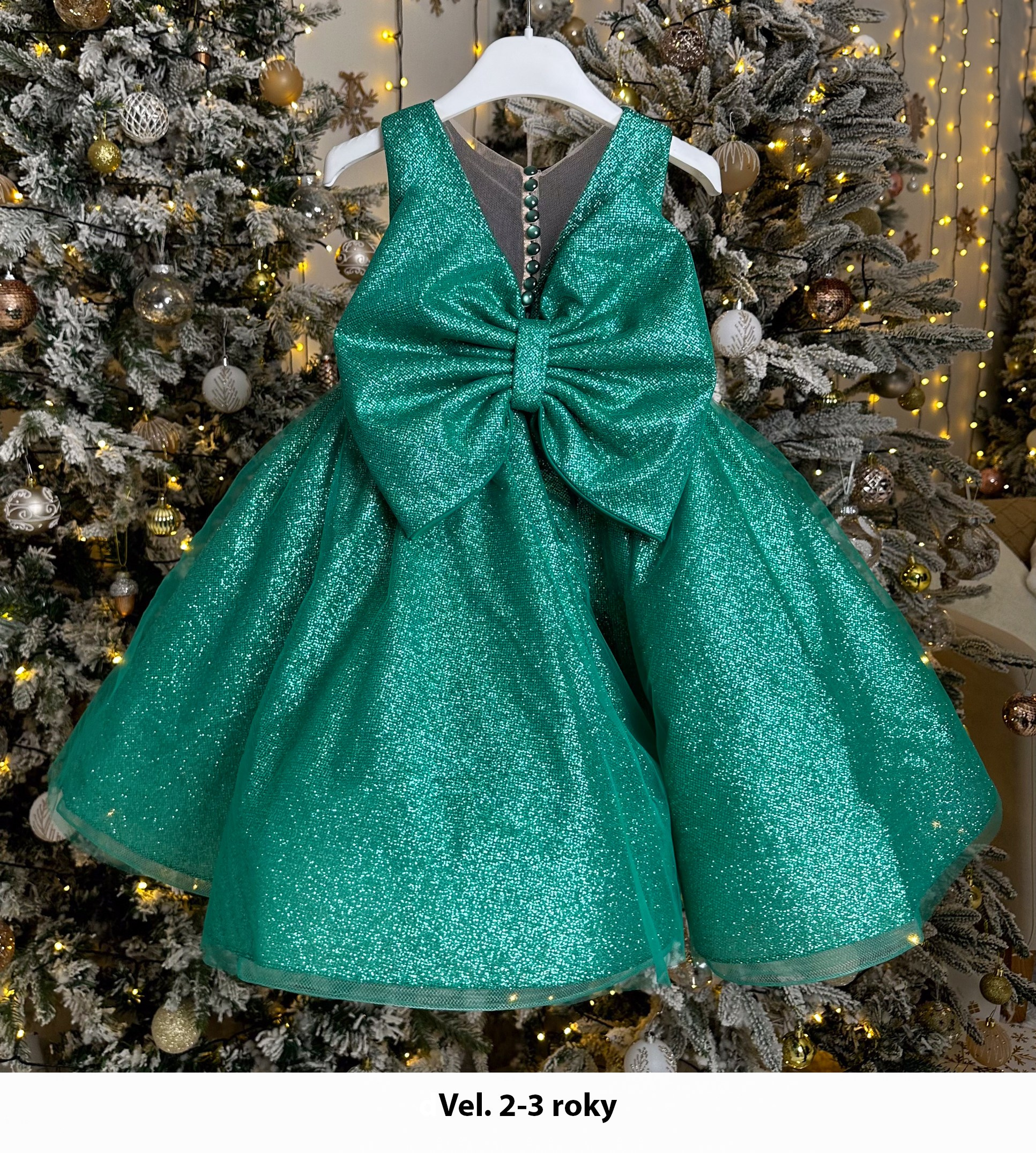 Půjčení holčičích šatů na focení v Praze a České republice. Profesionální fotografka v Praze Anastasia Haritonova