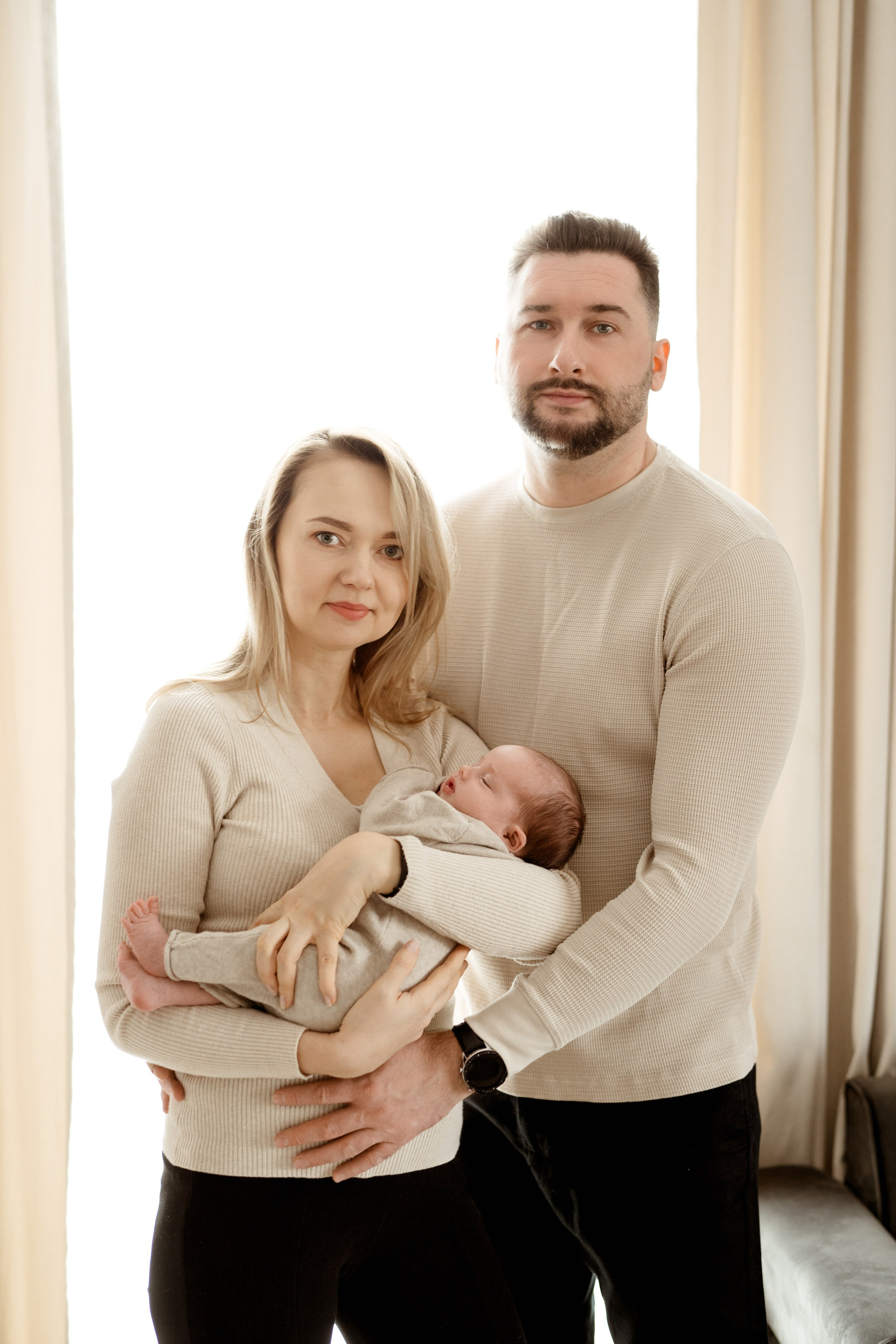 Sesja noworodkowa w domu. Fotograf Łódź - sesja ciążowa, noworodkowa, dziecięca. Studio w Łodzi