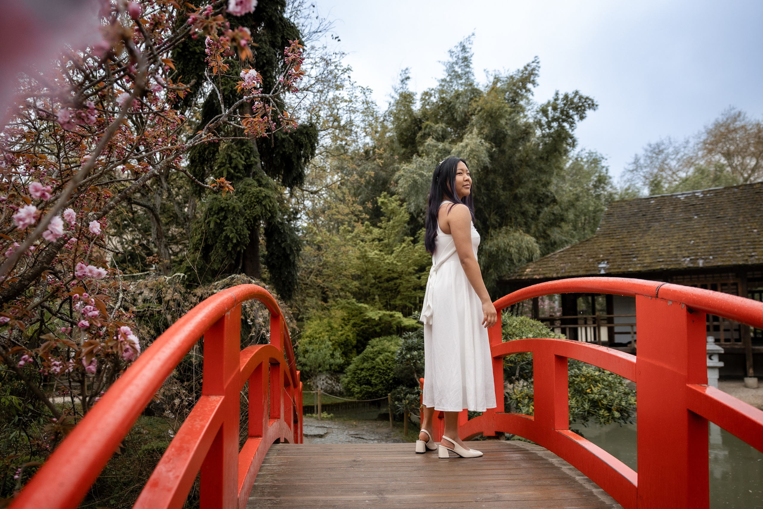 Photoshoot in the blooming Japanese Garden of Toulouse. Eugénie Smirnova — Photographe à Toulouse et dans le Sud-Ouest
