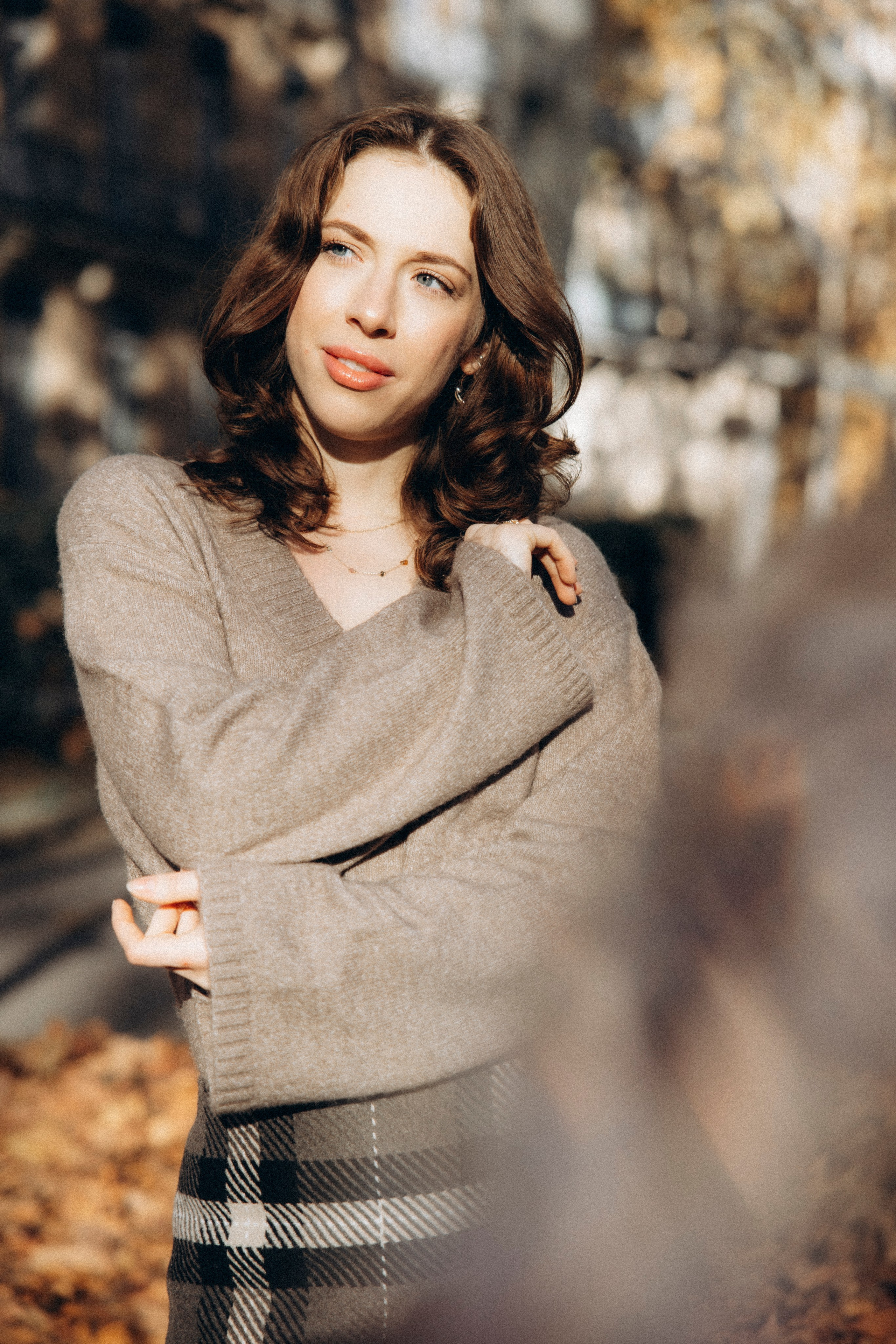 Autumn photoshoot for Elizaveta in Toulouse. Eugenie Smirnova — wedding, corporate and lifestyle photographer in Toulouse and Southwest France