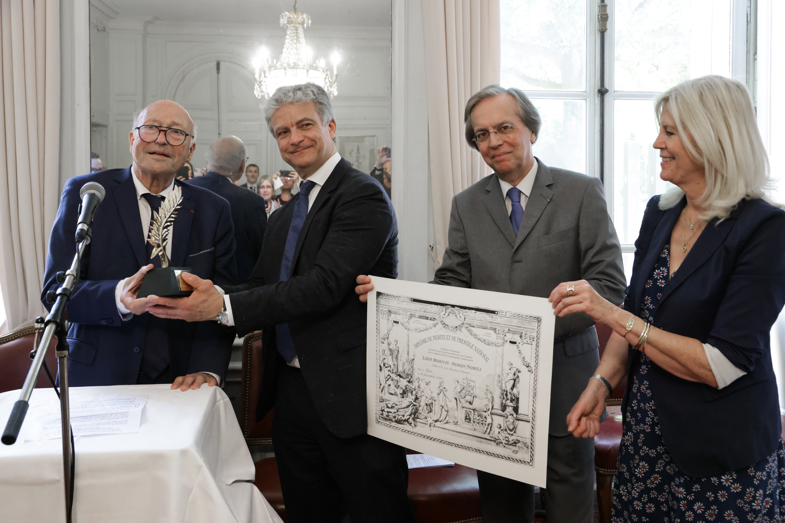 LYON BISCUIT (Sénat). Natalia Bogdanovska. Films et photographie corporate en France