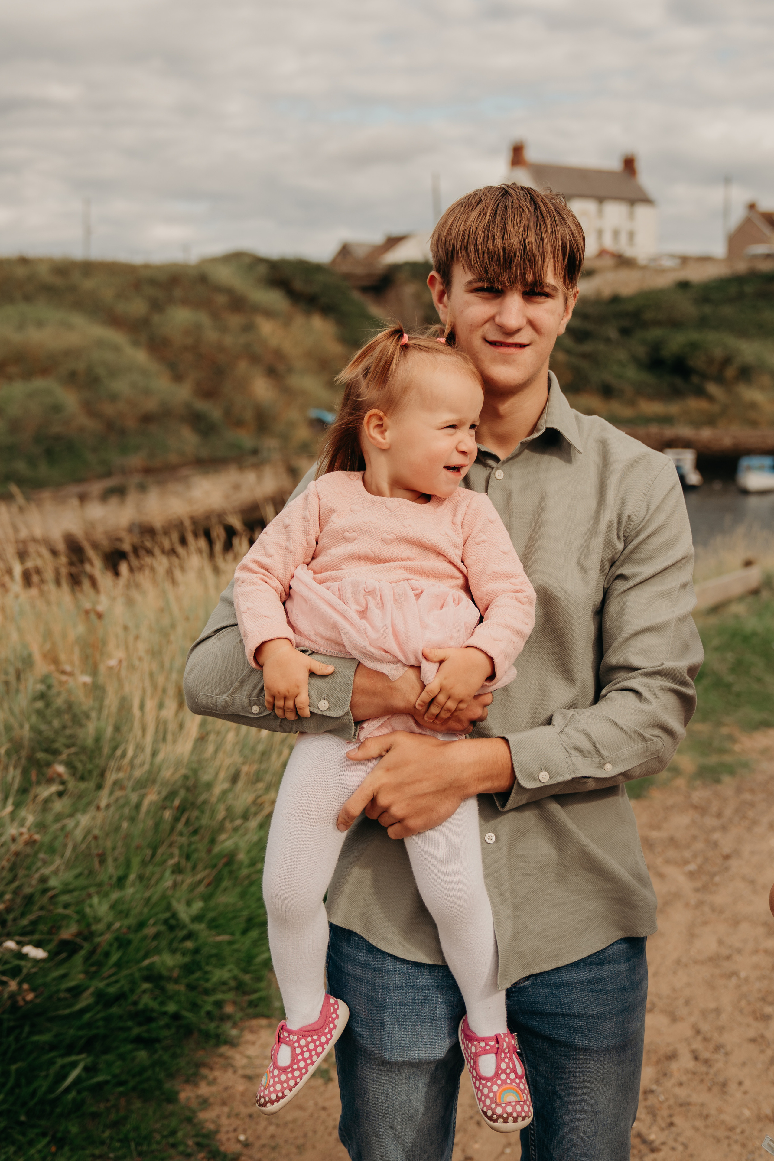Coastal Family photography. Newcastle Upon Tyne Photographer Yana Balatskaya