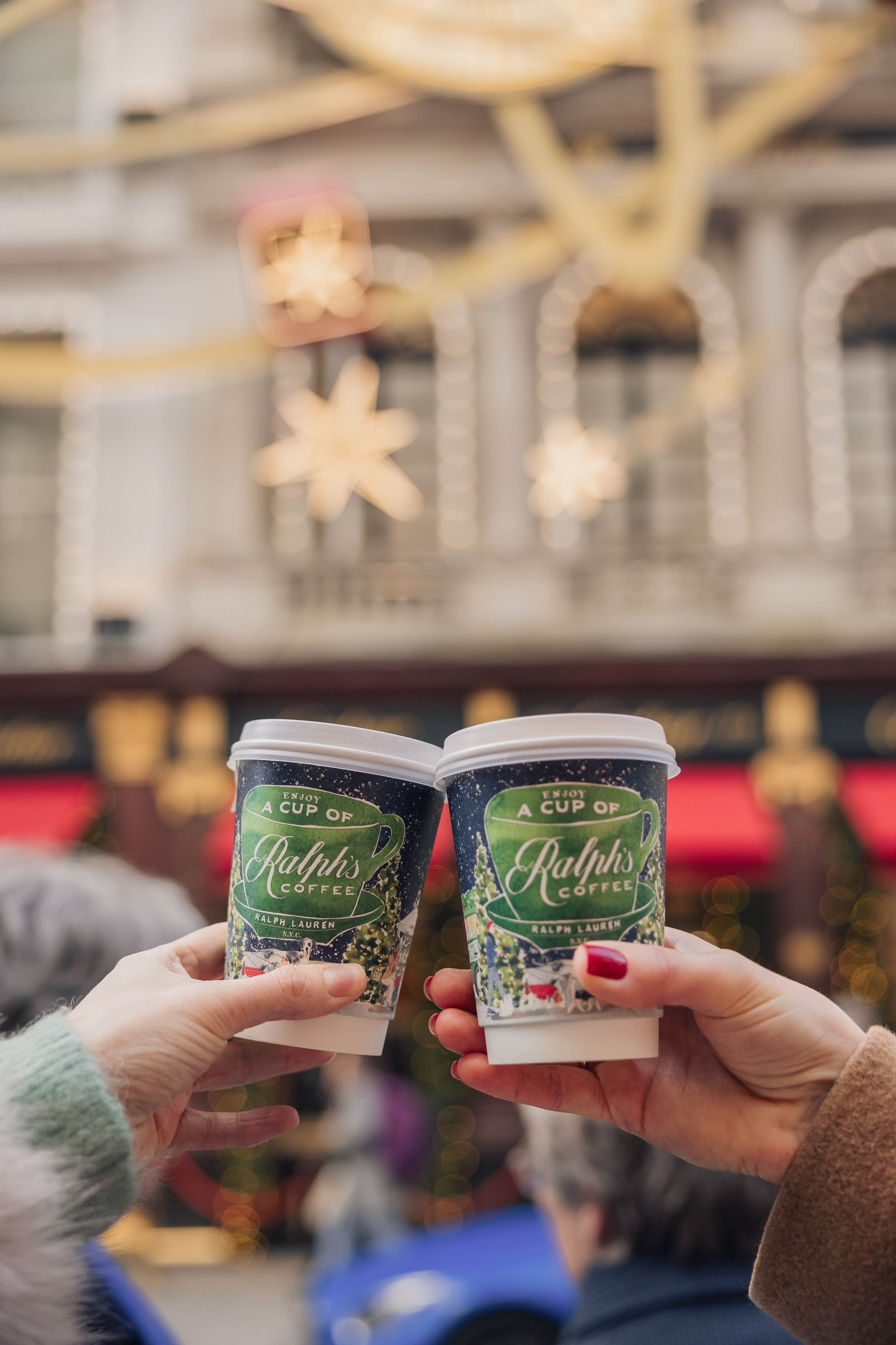 London at Christmas. PHOTOGRAPHER IN LONDON