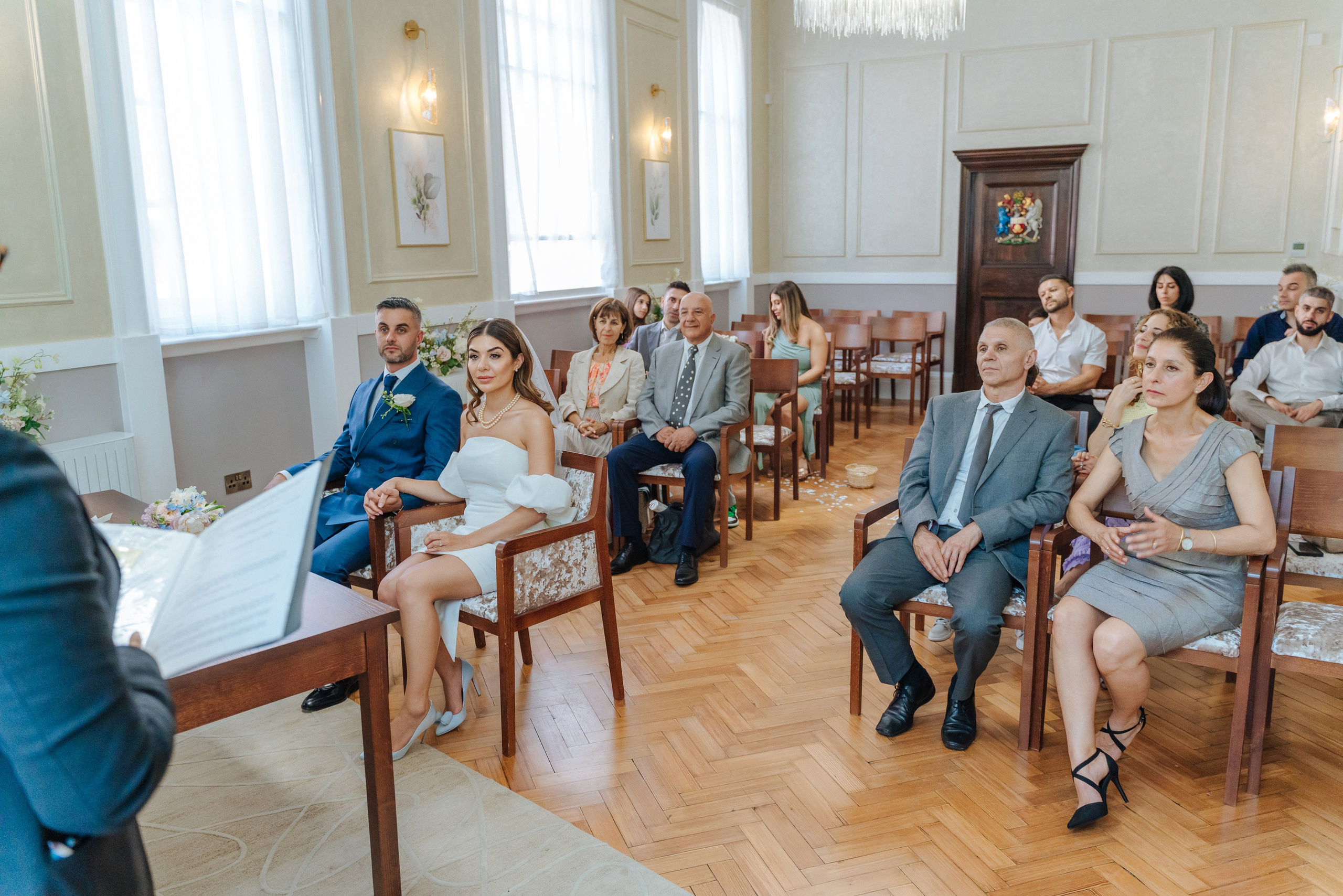 Civil ceremony at Chelsea Old Town Hall,  Wedding in Chelsea, Wedding in London,  wedding photographer in Chelsea, wedding photographer in London, wedding photographer London, documentary wedding photography, stylish wedding photos, creative wedding photographer UK, wedding photographer for international couples, natural wedding photography, London wedding photos, Ekaterina Romanova, Russian speaking wedding photographer, быстрый фотограф на свадьбу Лондон, креативный свадебный фотограф, свадебный фотограф Великобритания