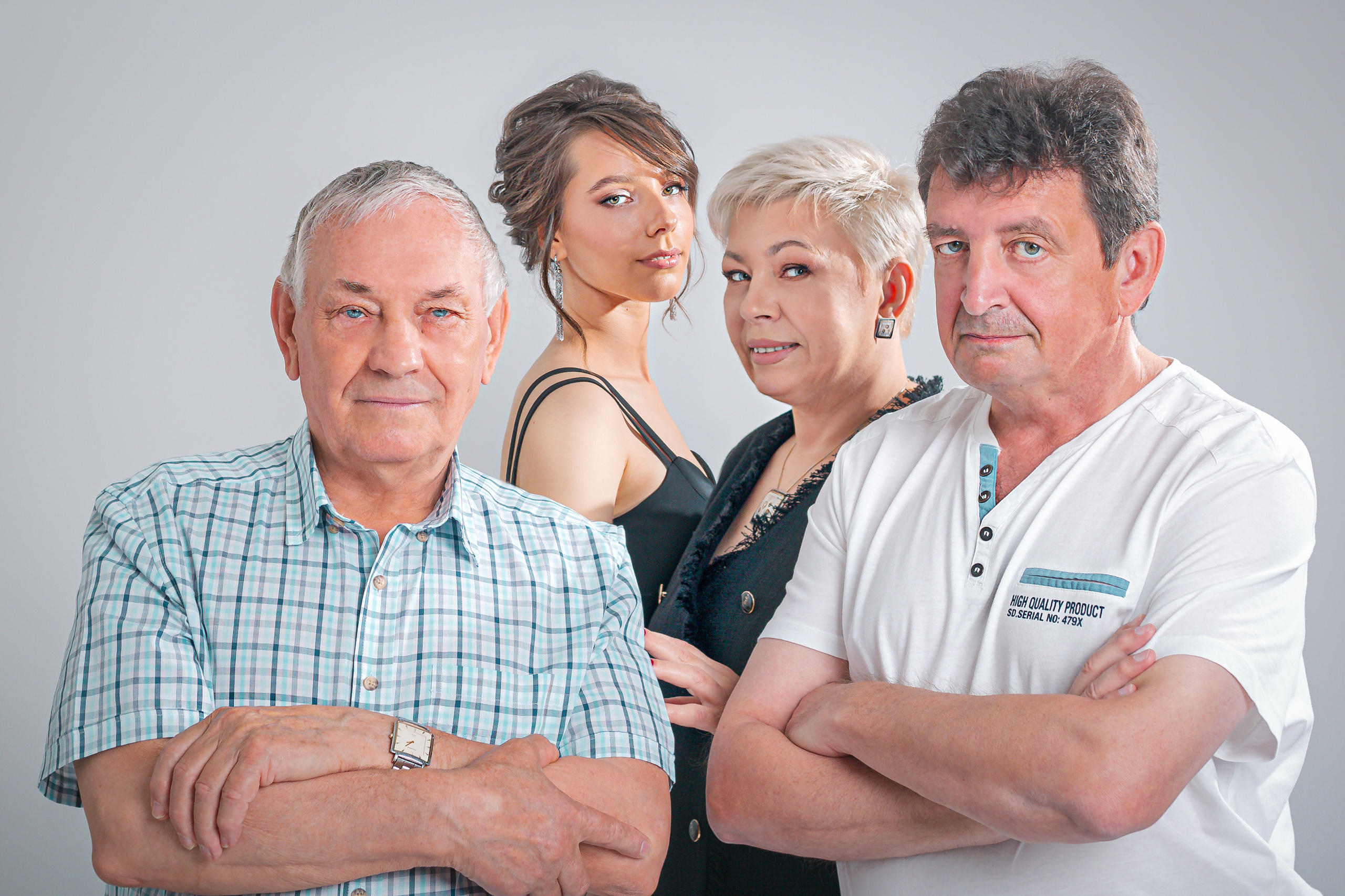 Снимки в студио, предметна  и продуктова фотография. Фотограф Бургас. Фотосесии в студио и на открито, портрети, заснемане