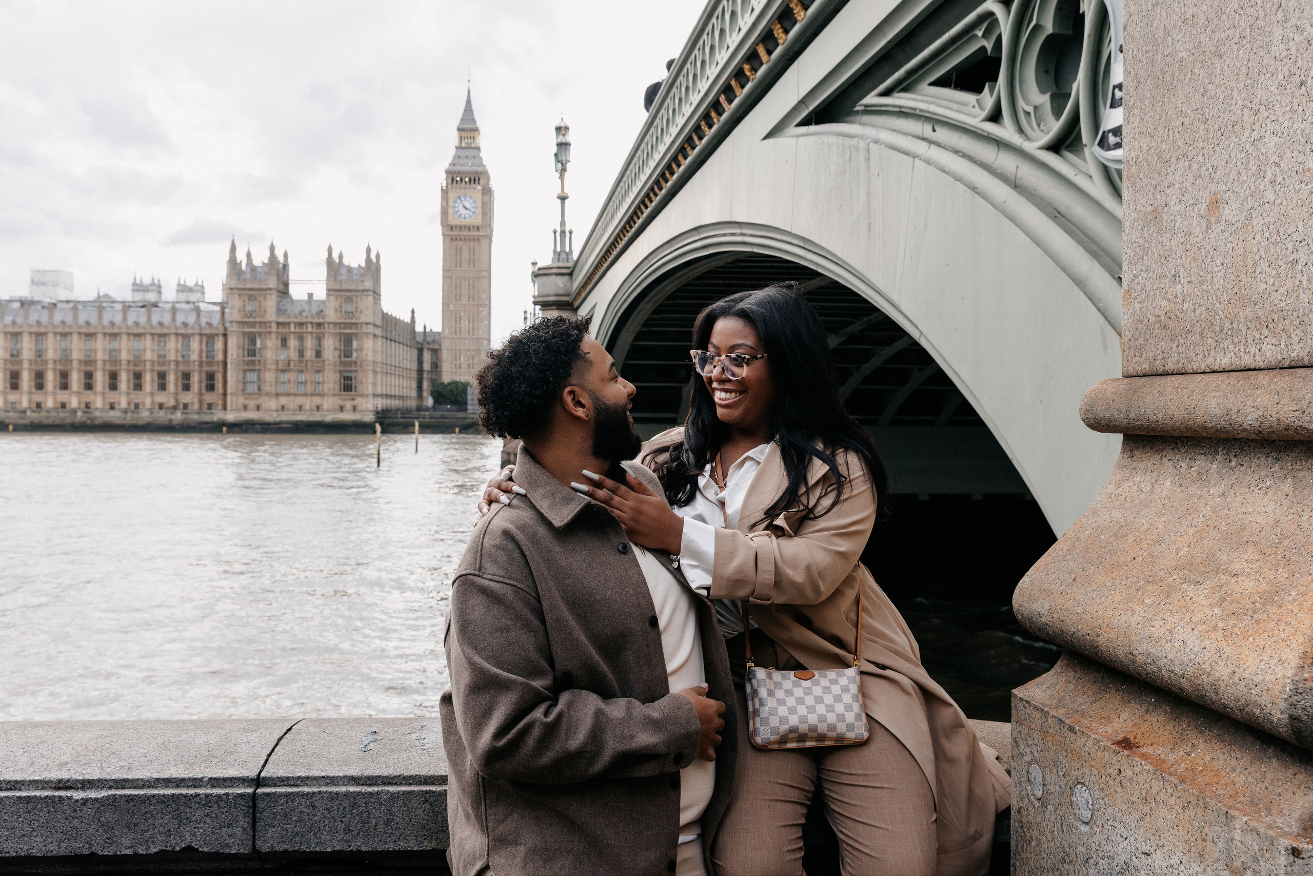 Westminster couple photoshoot. LondonPhotoStory — Vacation Photographer in London
