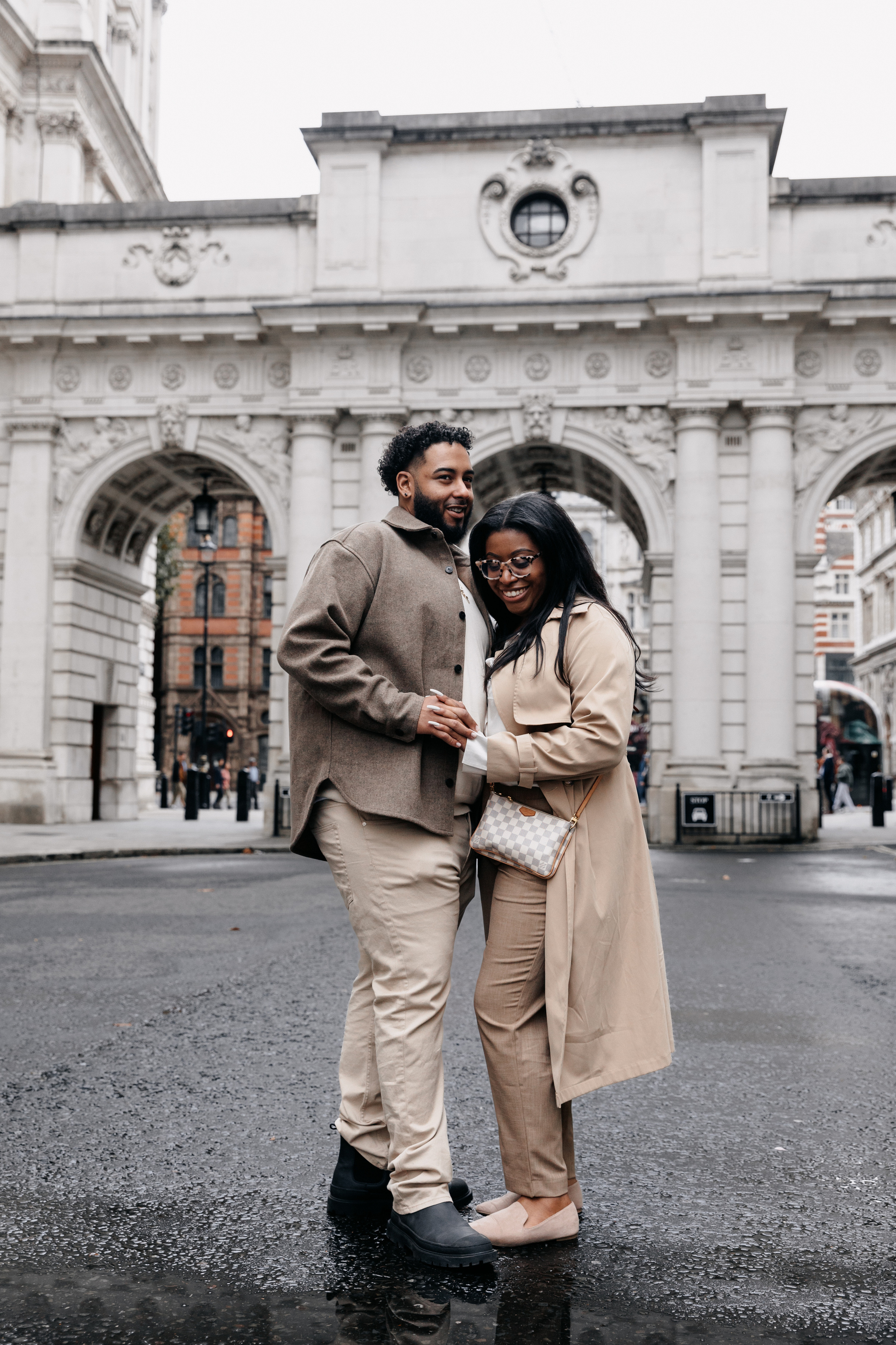 Westminster couple photoshoot. LondonPhotoStory — Vacation Photographer in London