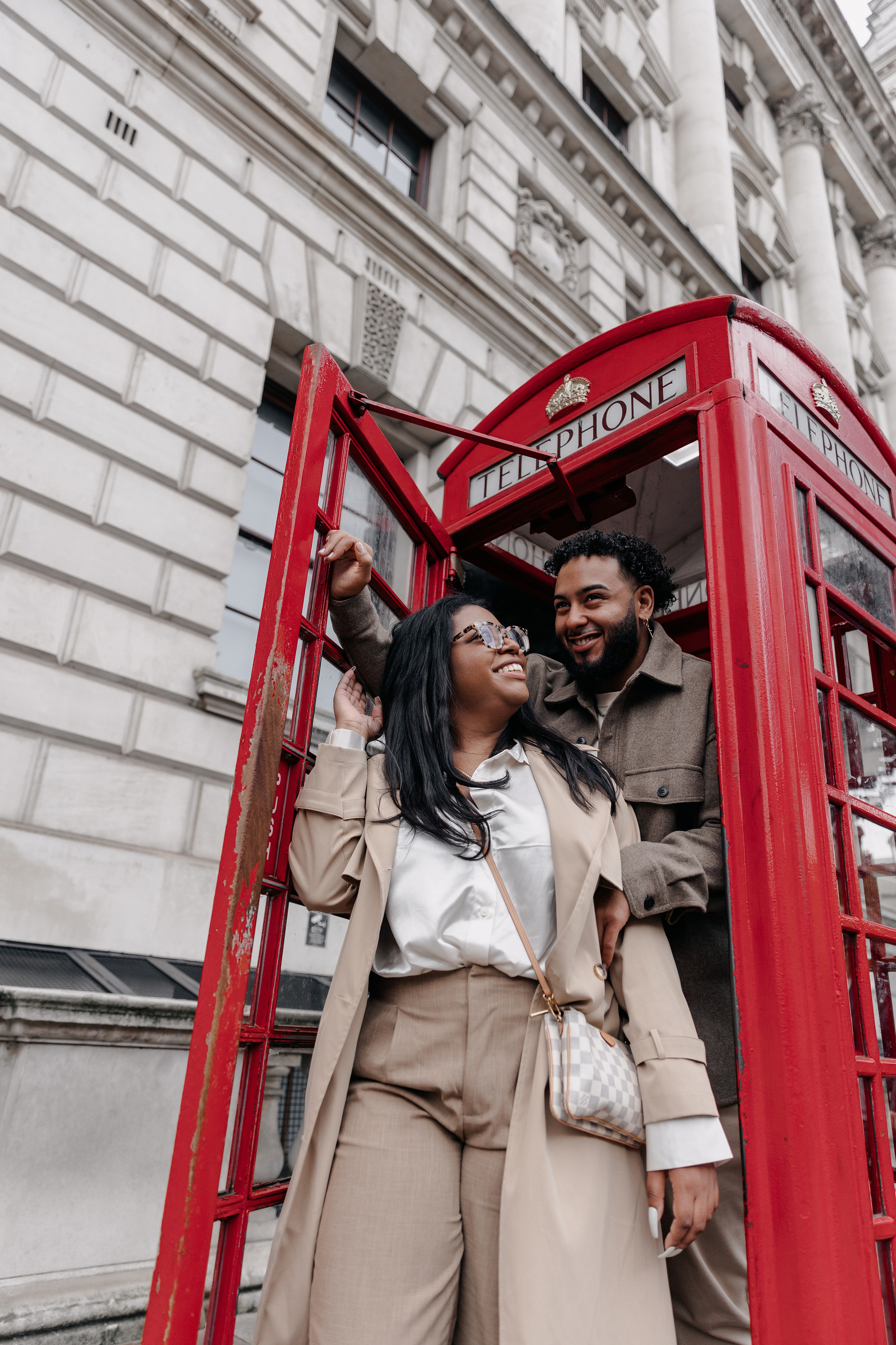 Westminster couple photoshoot. LondonPhotoStory — Vacation Photographer in London