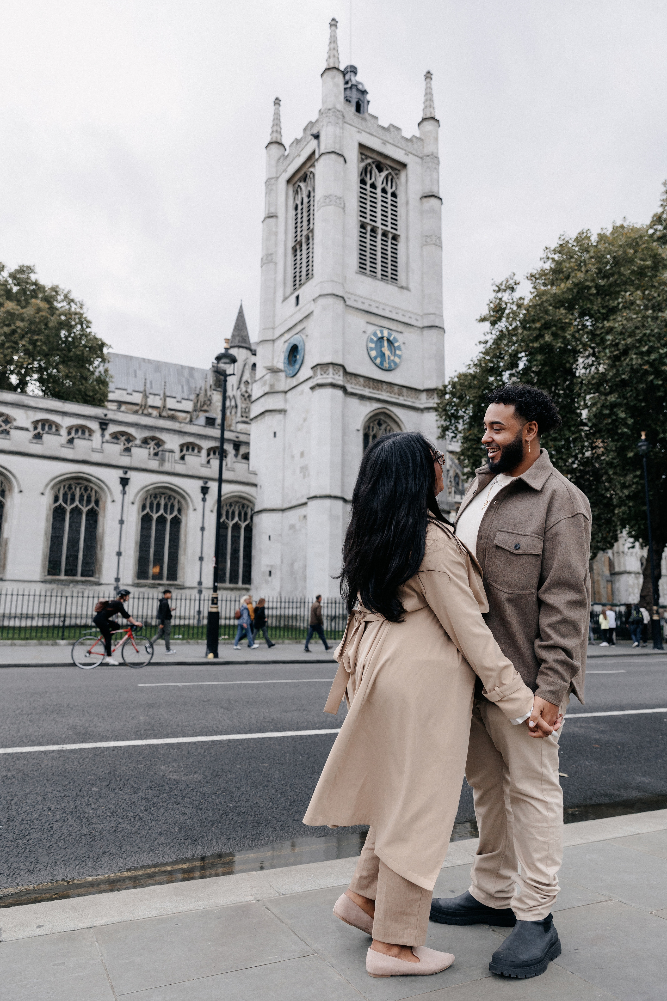 Westminster couple photoshoot. LondonPhotoStory — Vacation Photographer in London