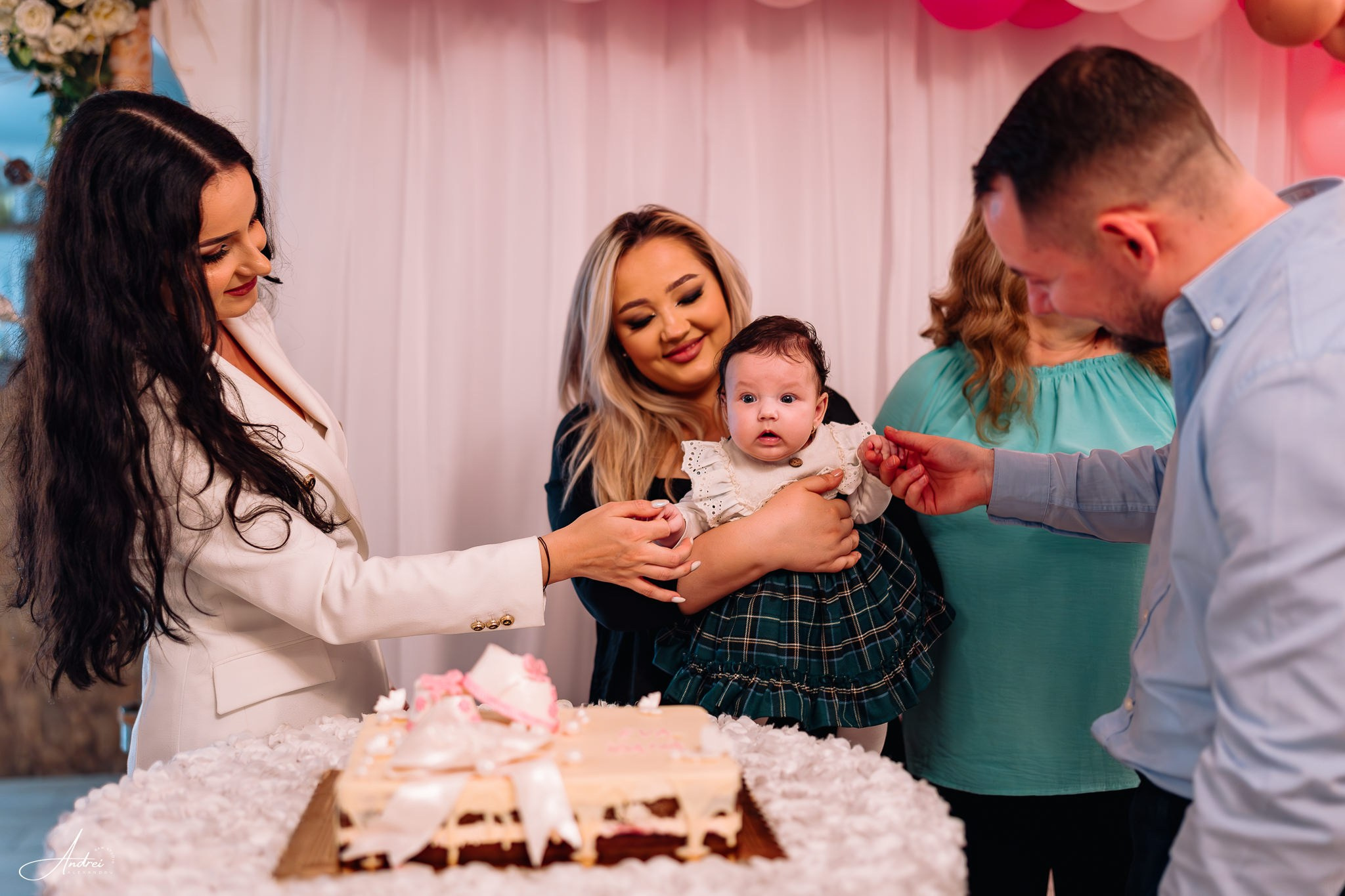 Eva Ioana. Raw Studio. Fotograful tau de nunta!