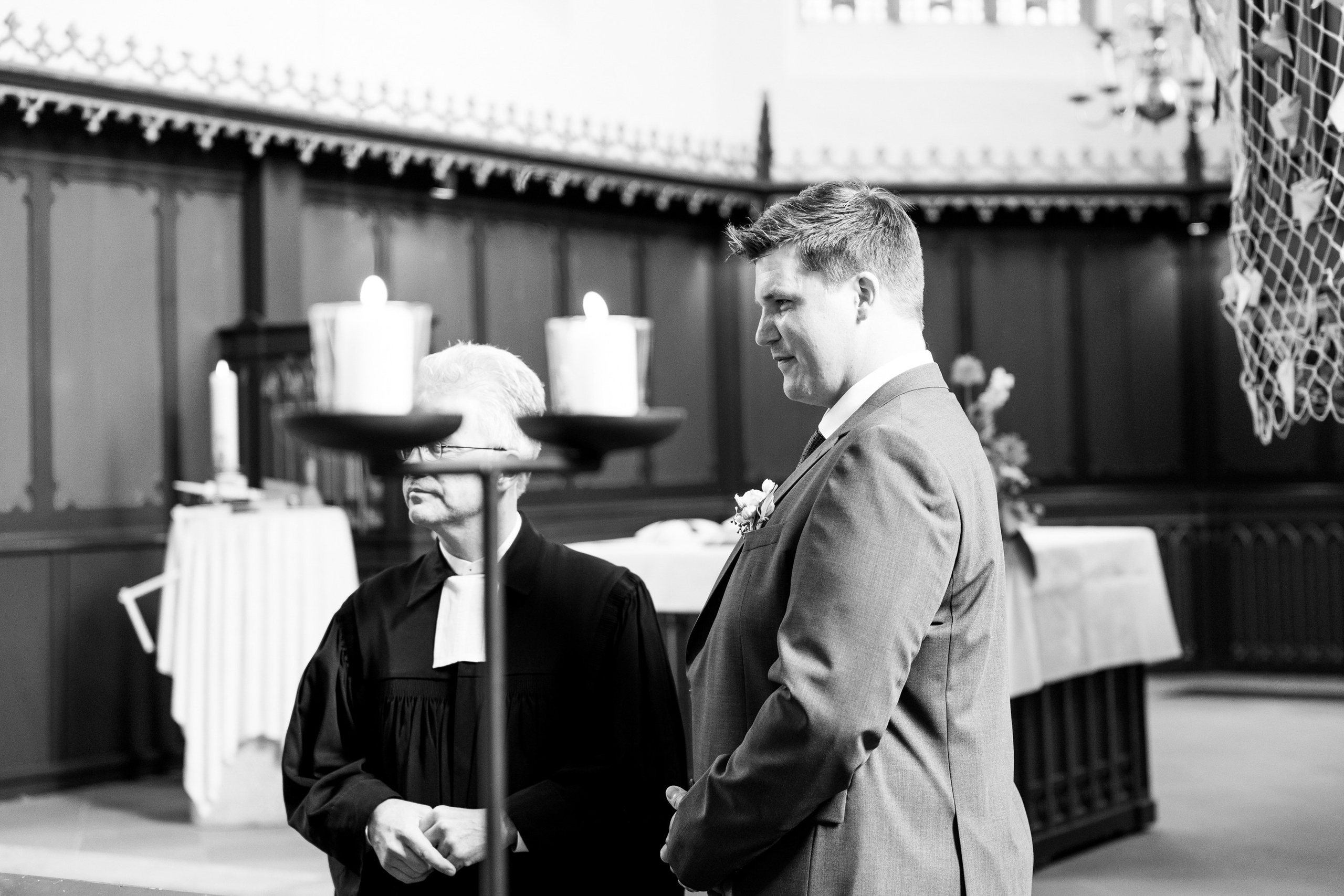 Kirchliche Trauung in Oerlinghausen. Hochzeitfotograf in Bielefeld