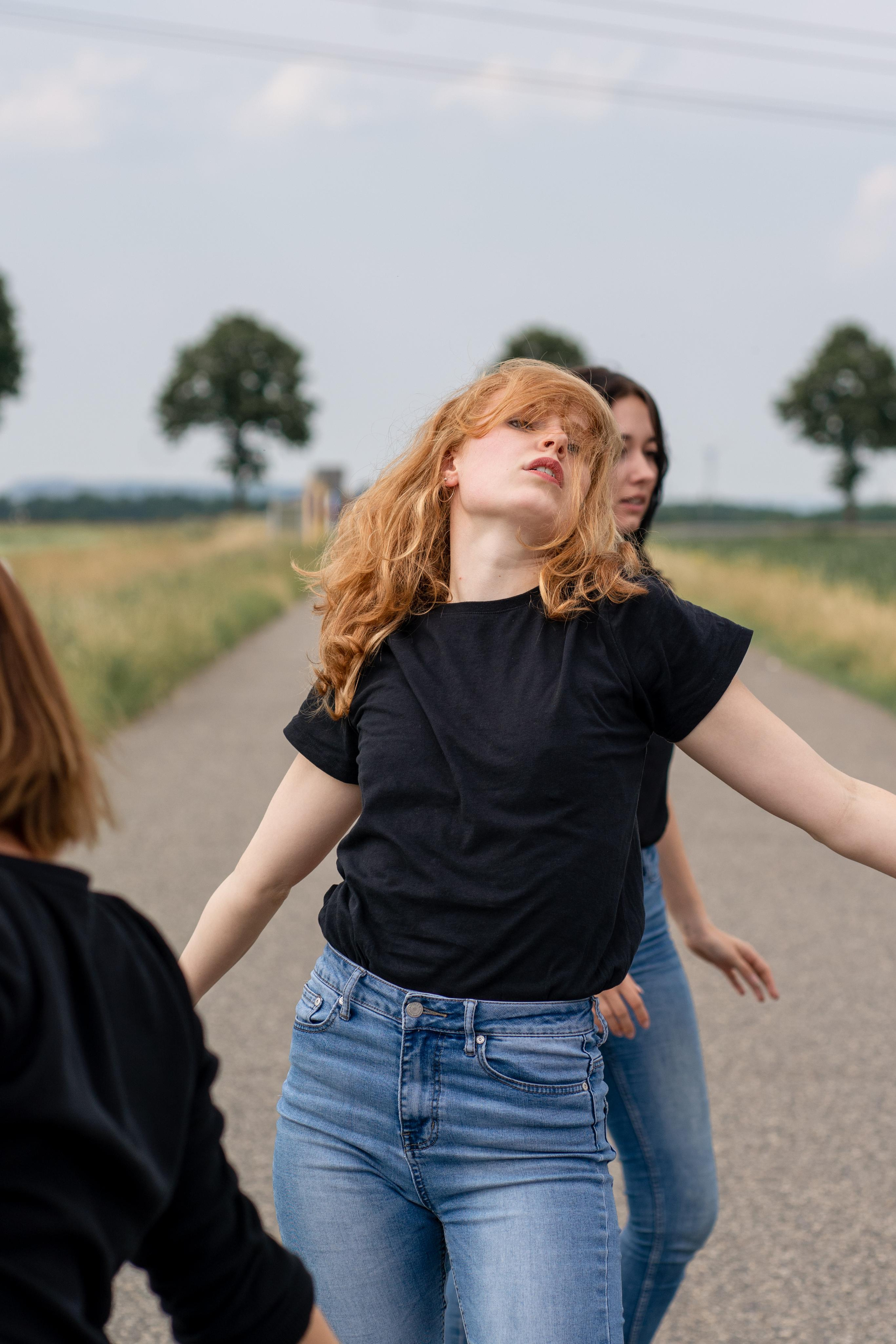 Ballett Releve — Toxic. Fotografie und Henna Kunst in Köln — Sylvette Loda