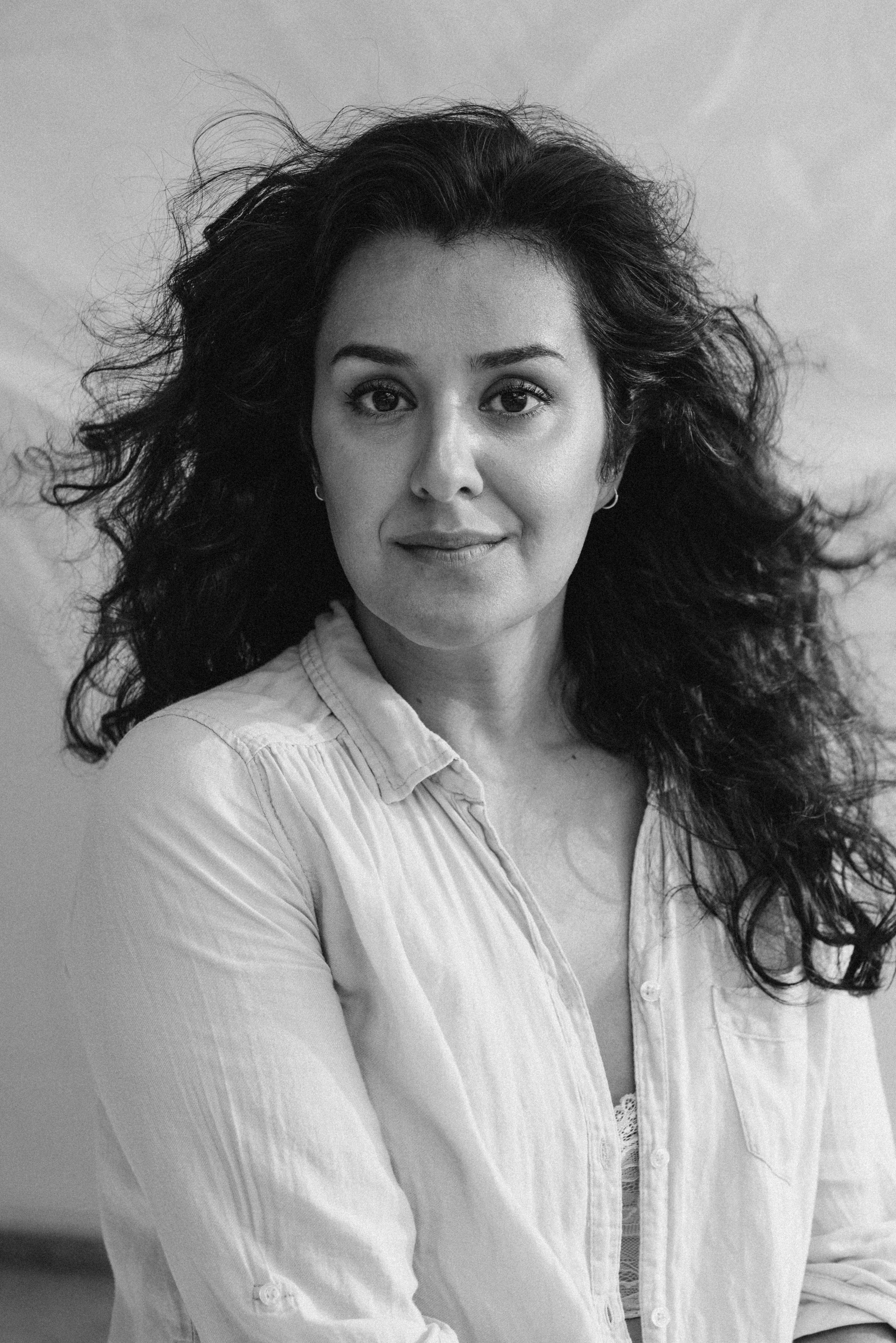 The artist Bahareh. Photography and bodyart in Cologne — Sylvette Loda