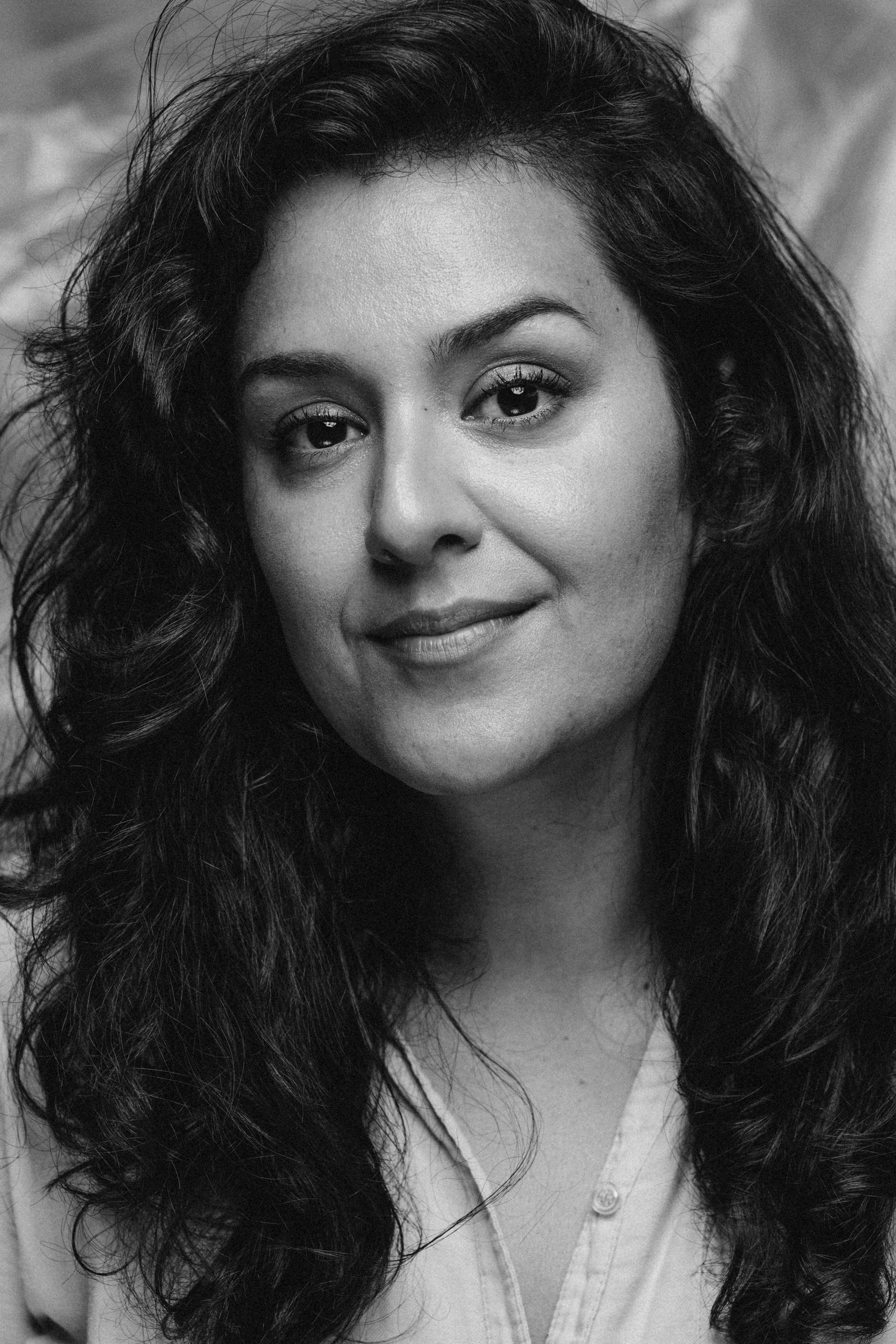 The artist Bahareh. Photography and bodyart in Cologne — Sylvette Loda