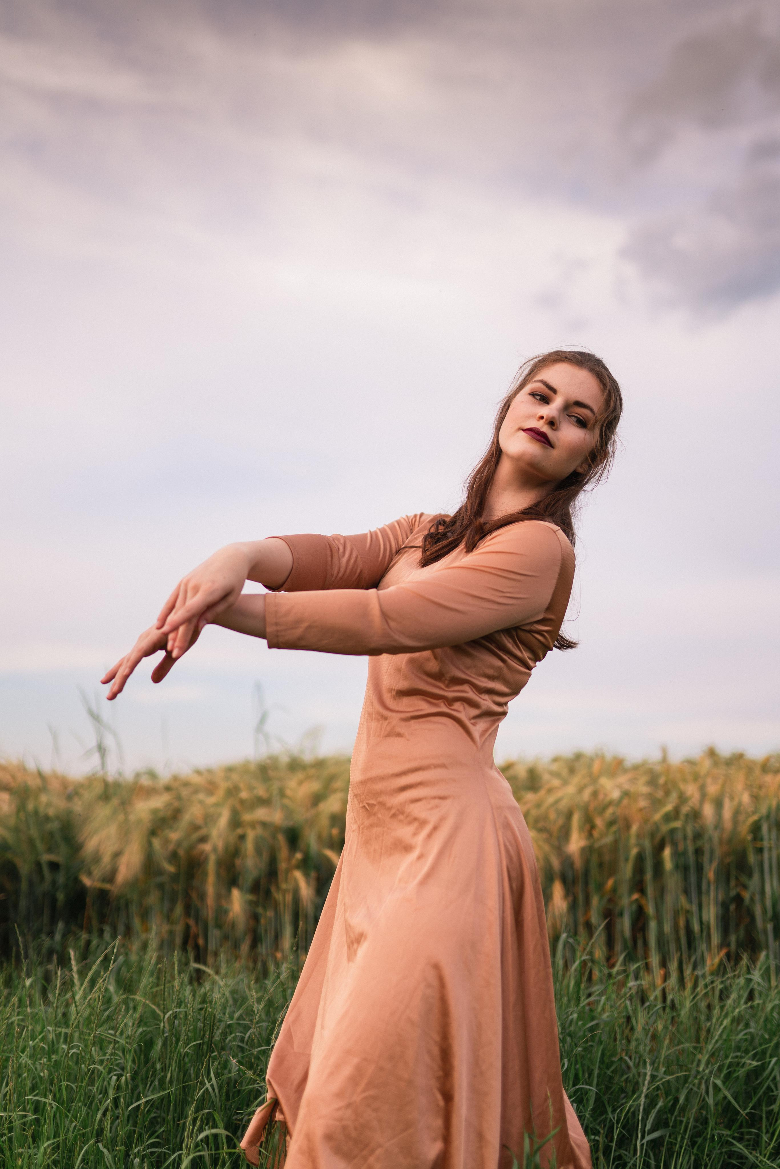 Sunset with Ballett Releve. Photography and bodyart in Cologne — Sylvette Loda