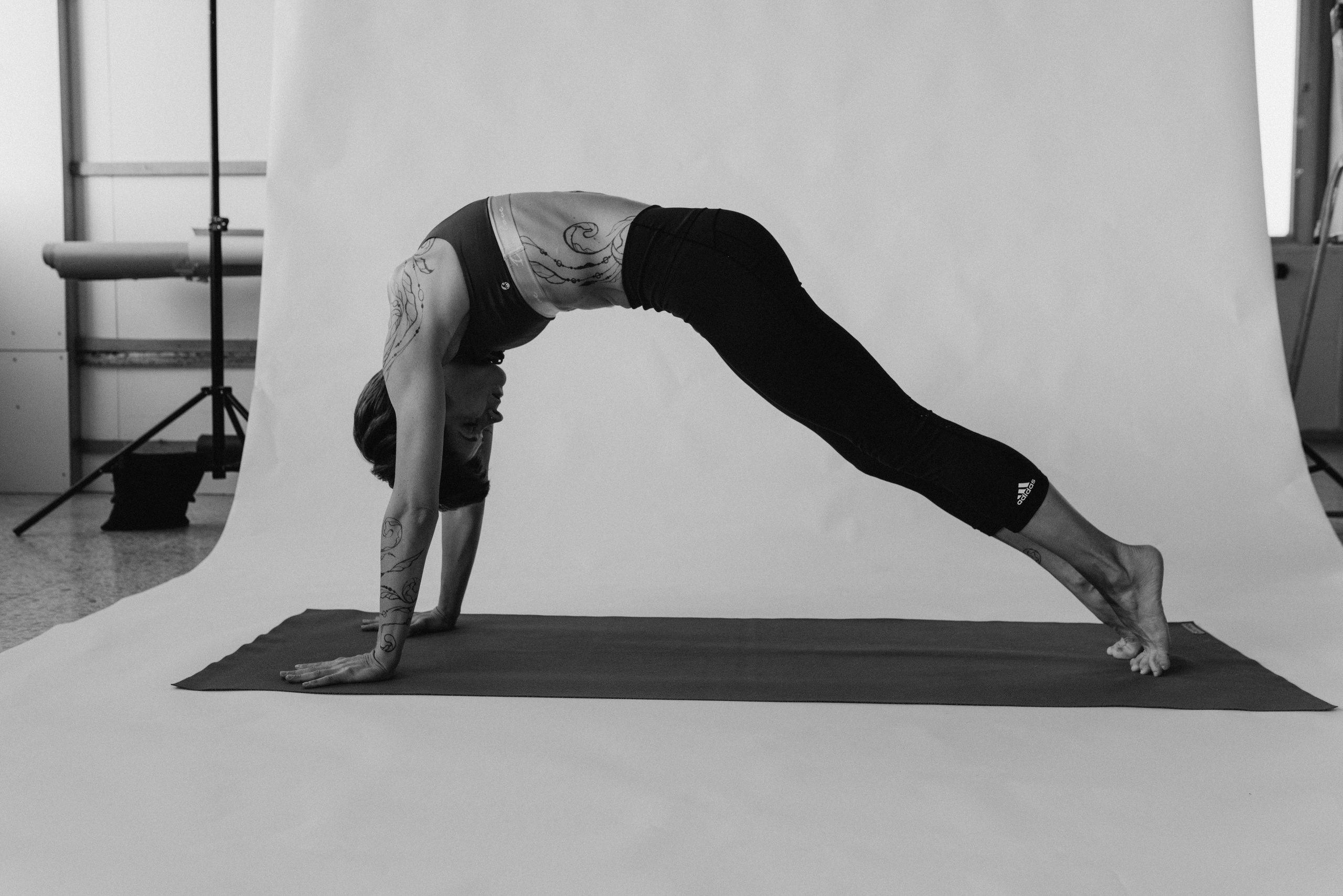 Yoga with Lada — jagua bodyart. Fotografie und Henna Kunst in Köln — Sylvette Loda