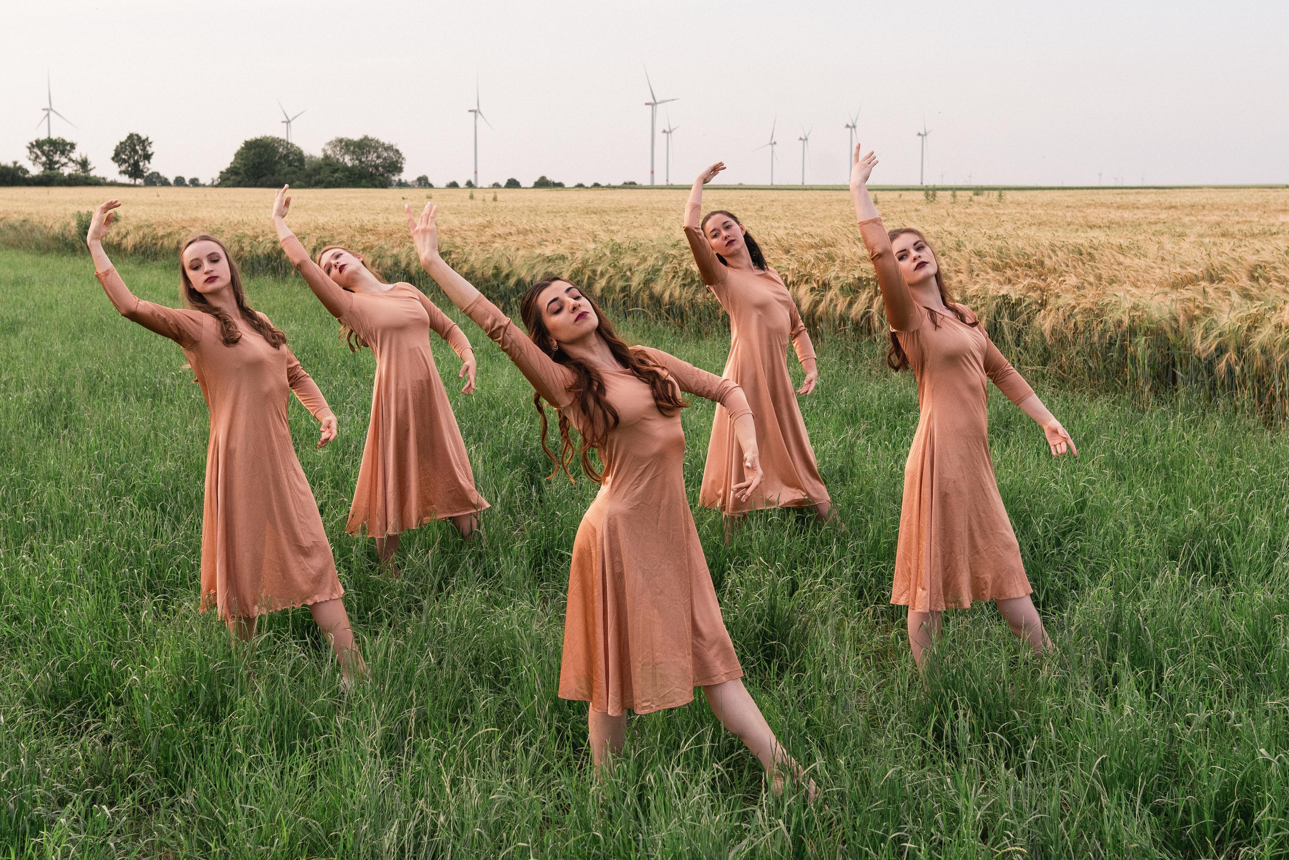 Sunset with Ballett Releve. Photography and bodyart in Cologne — Sylvette Loda