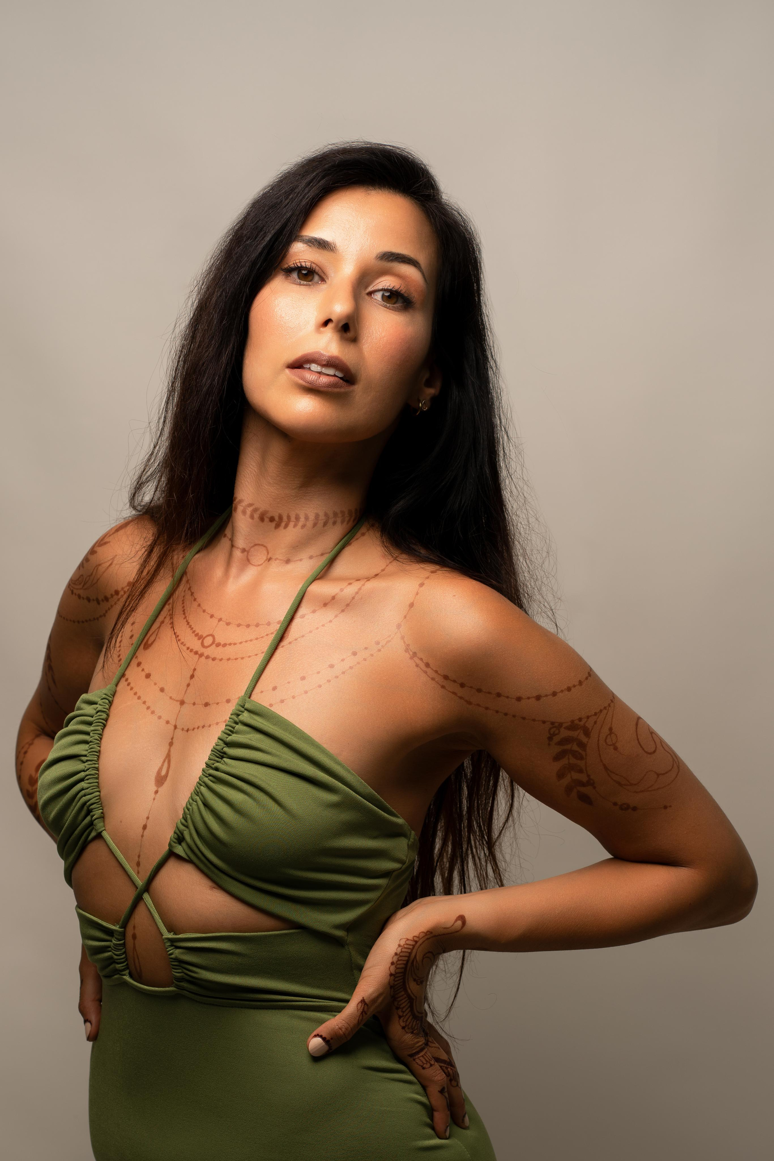 Evelyn & Safi — jagua and henna bodyart. Photography and bodyart in Cologne — Sylvette Loda