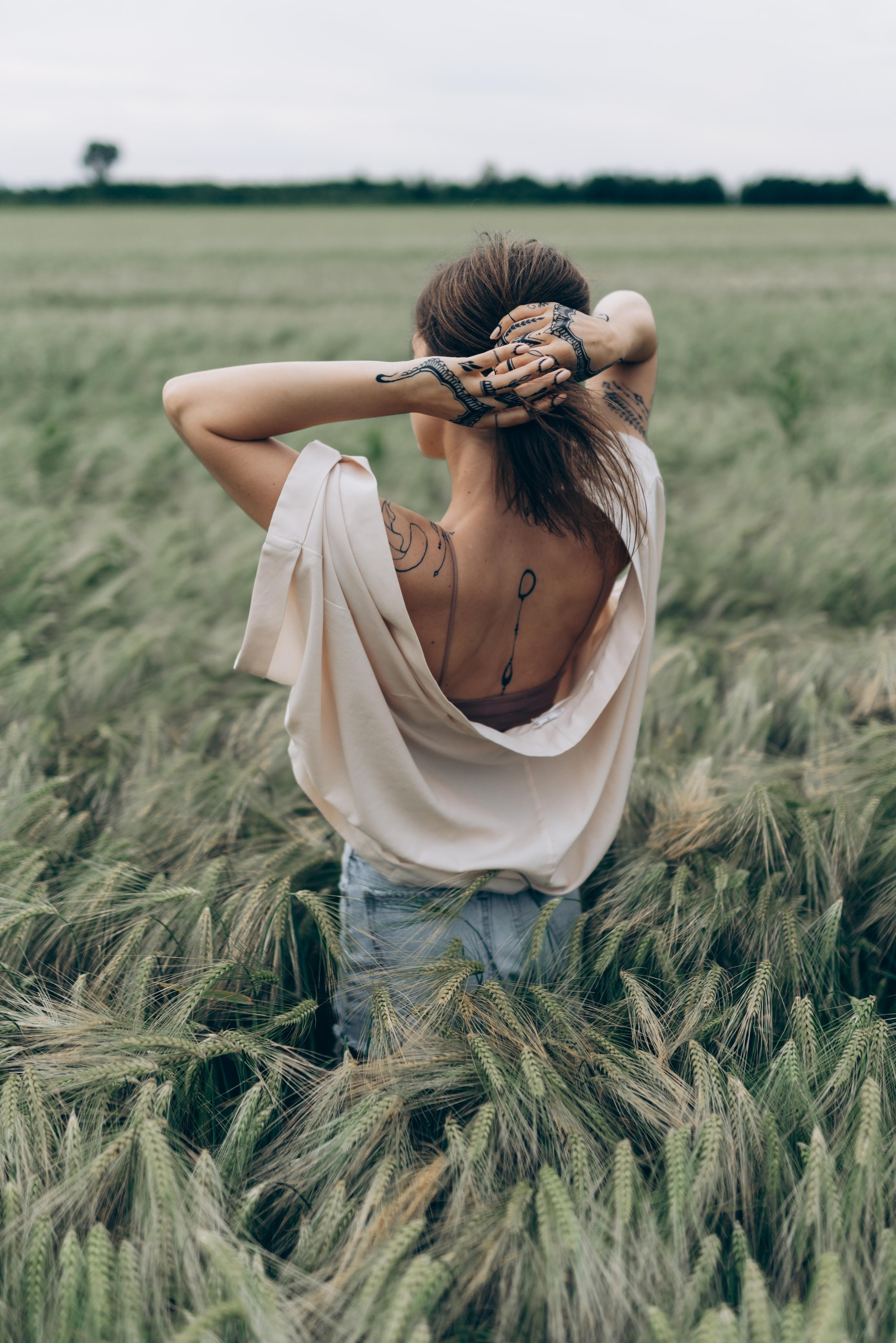 Evelyn & Safi — jagua and henna bodyart. Photography and bodyart in Cologne — Sylvette Loda