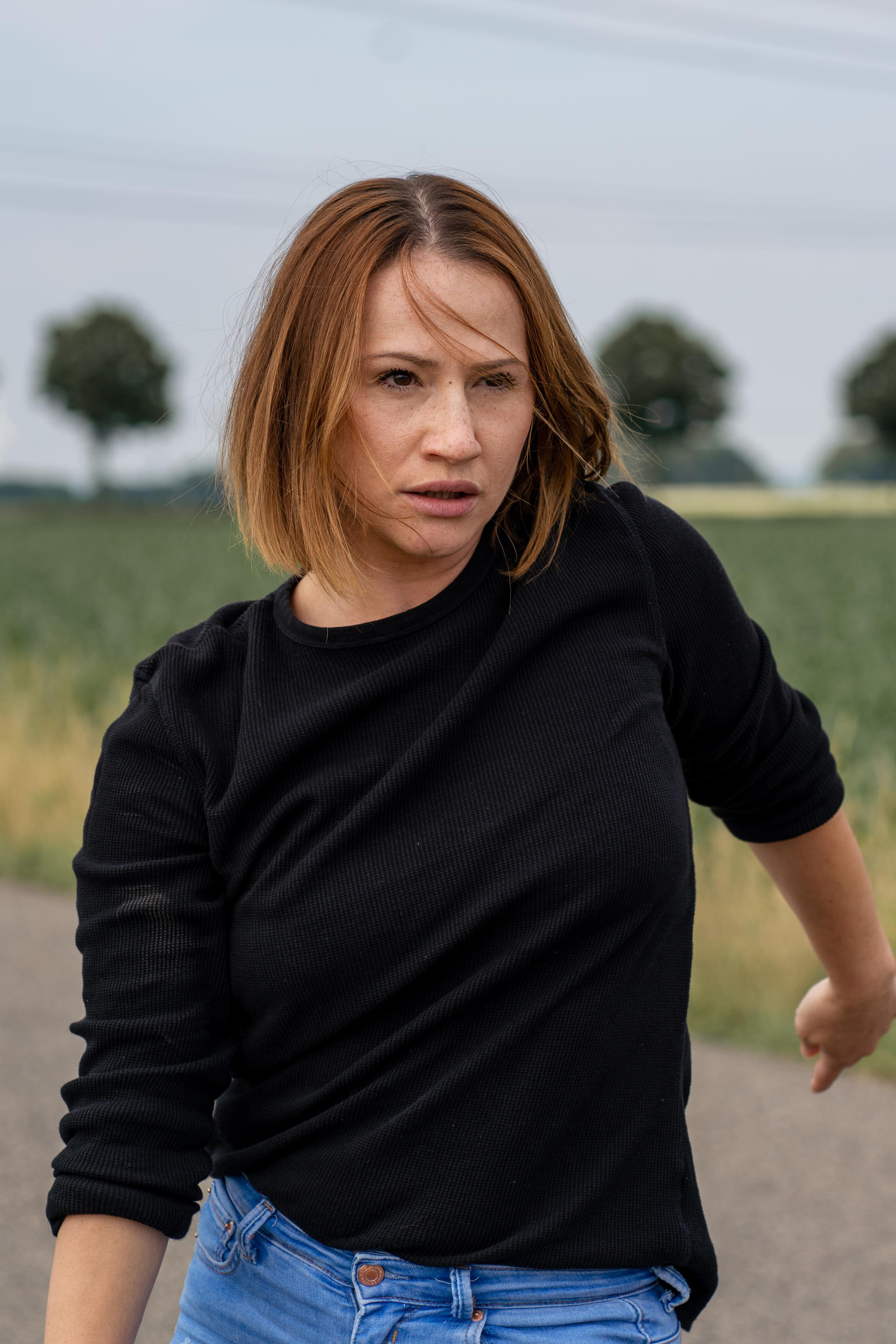 Ballett Releve — Toxic. Fotografie und Henna Kunst in Köln — Sylvette Loda