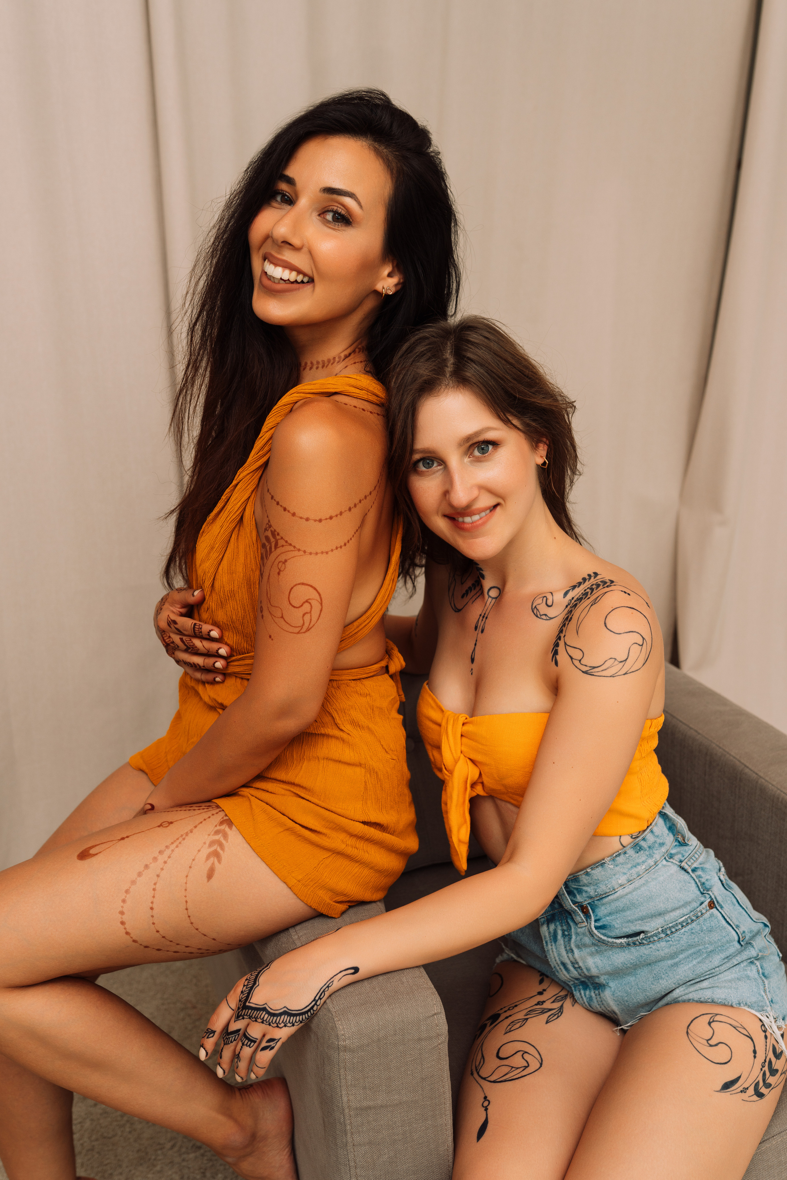 Evelyn & Safi — jagua and henna bodyart. Photography and bodyart in Cologne — Sylvette Loda