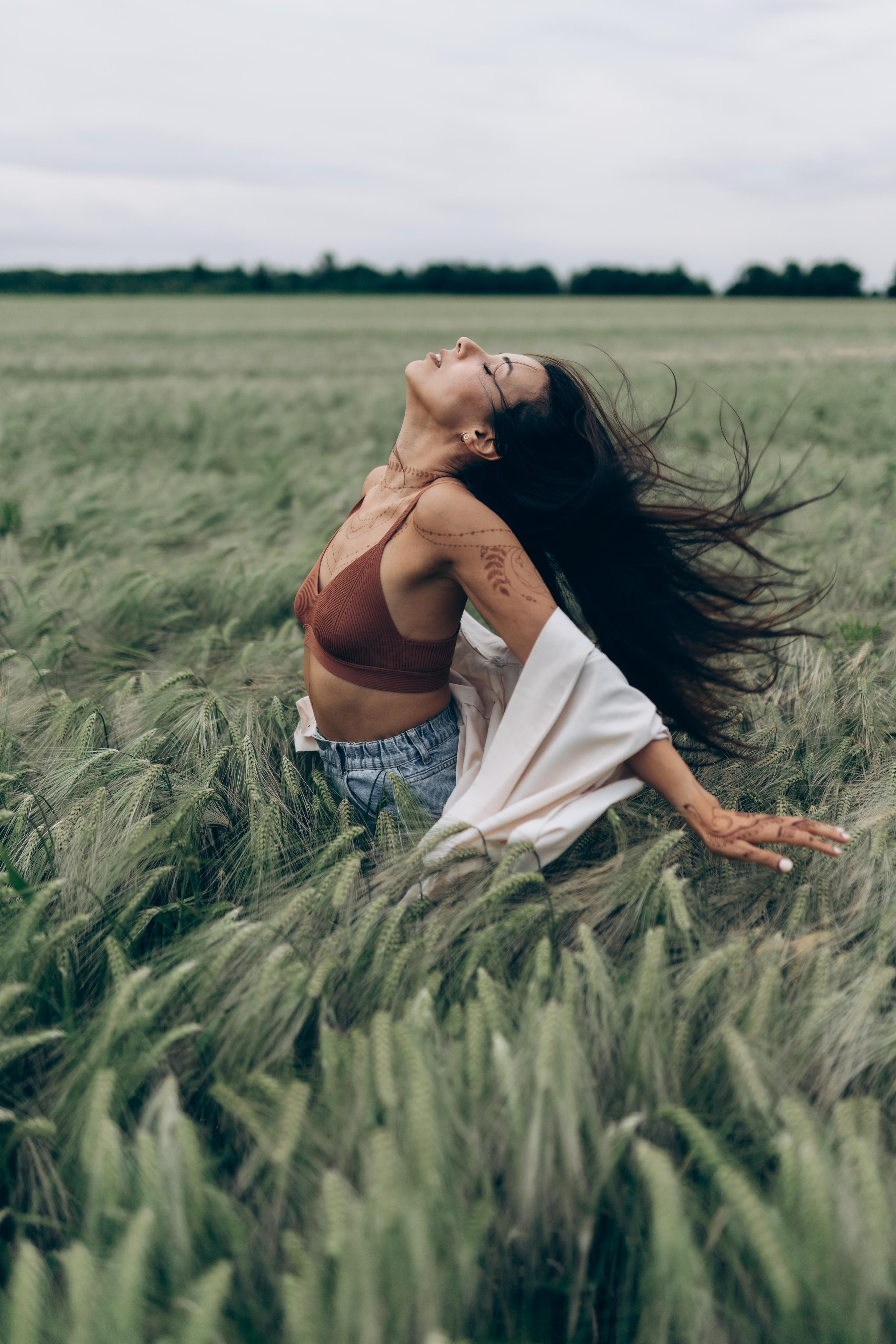 Evelyn & Safi — jagua and henna bodyart. Photography and bodyart in Cologne — Sylvette Loda