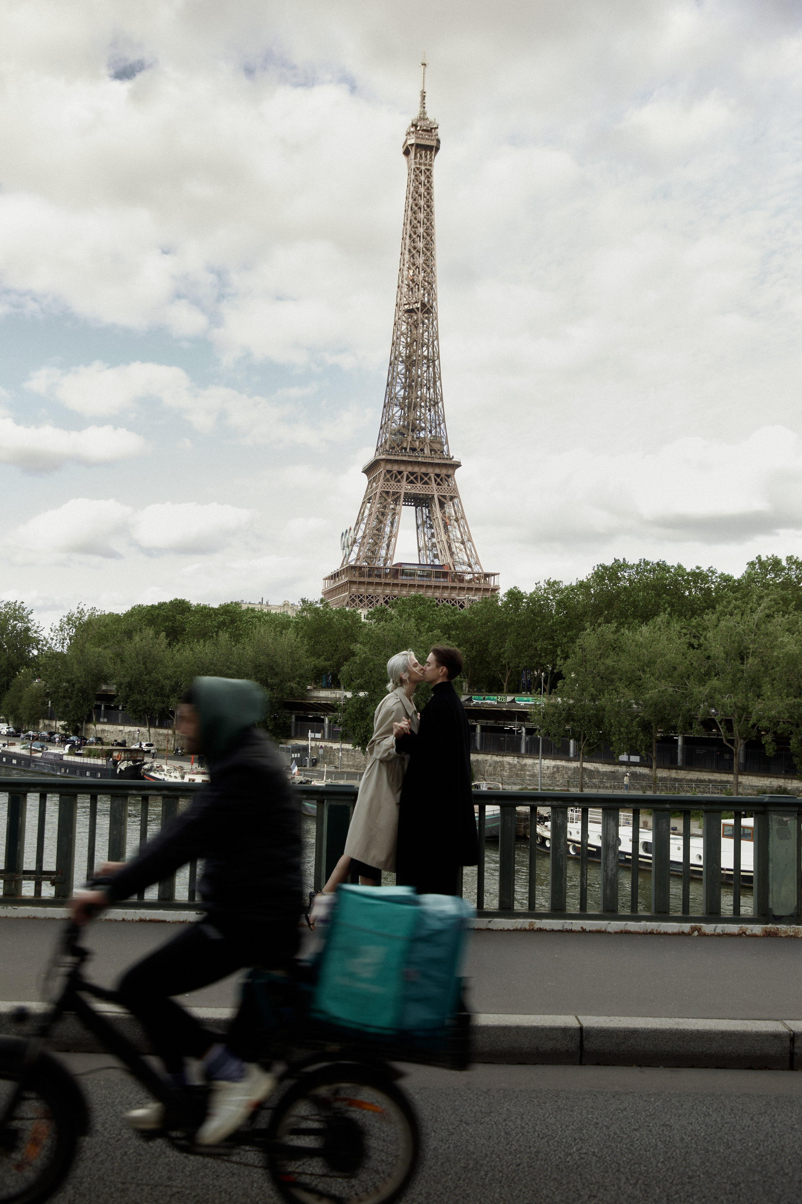 Anna & Oleg. Photographer in Paris