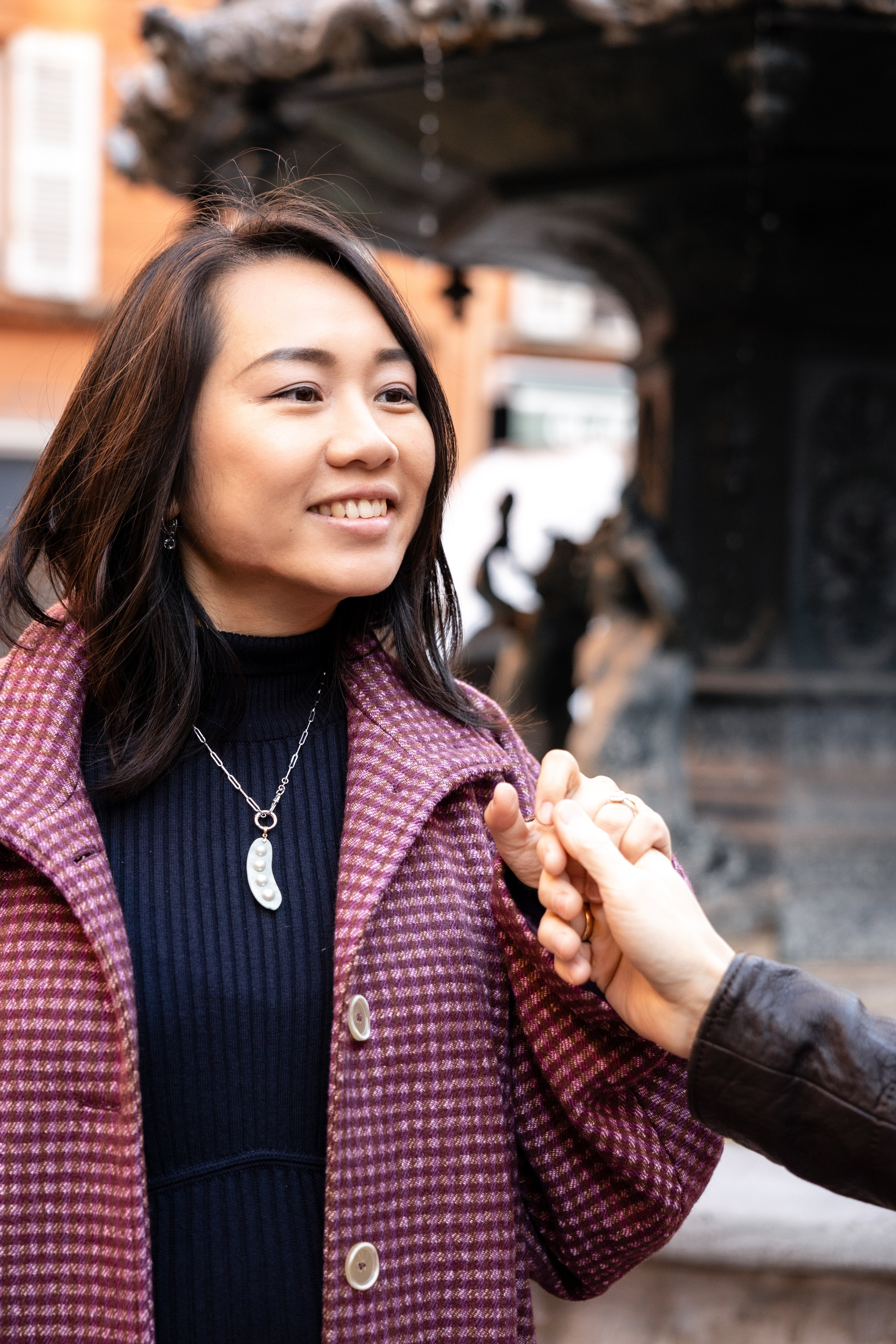 Christmas maternity photo session in Toulouse. Eugenie Smirnova — wedding, corporate and lifestyle photographer in Toulouse and Southwest France