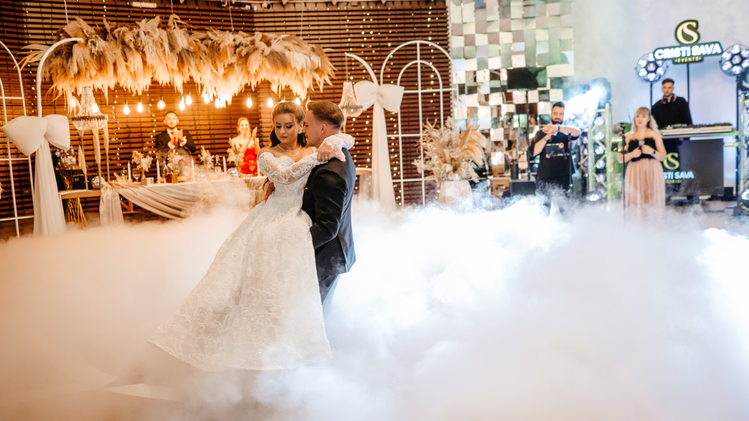 🤎 E l i s a & O v i d i u — Wedding Day Preview. Wedding & Family Photographer