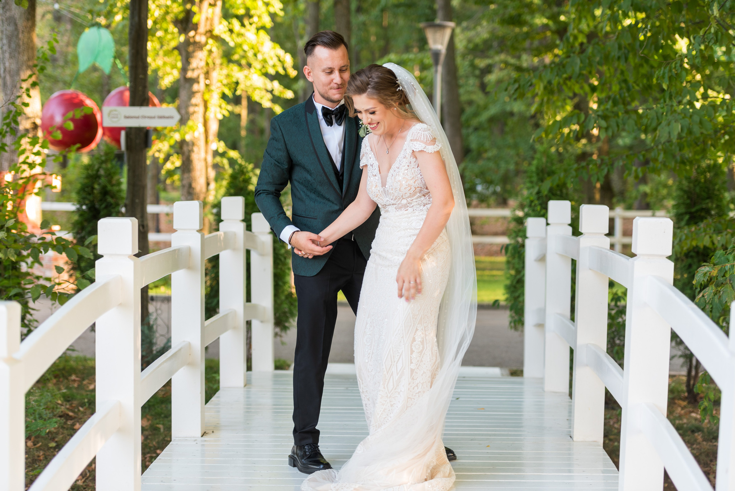 Locație de nuntă, fotograf nuntă, fotograf eveniment, fotograf ceremonie, fotograf petrecere, fotograf mireasă, fotograf mire, decor nunta, fotograf atmosferă, fotograf romantic, fotograf lux, fotograf elegant, fotografii unice, fotografii memorabile, fotograf  România, fotograf nunta Ciresul Salbatic