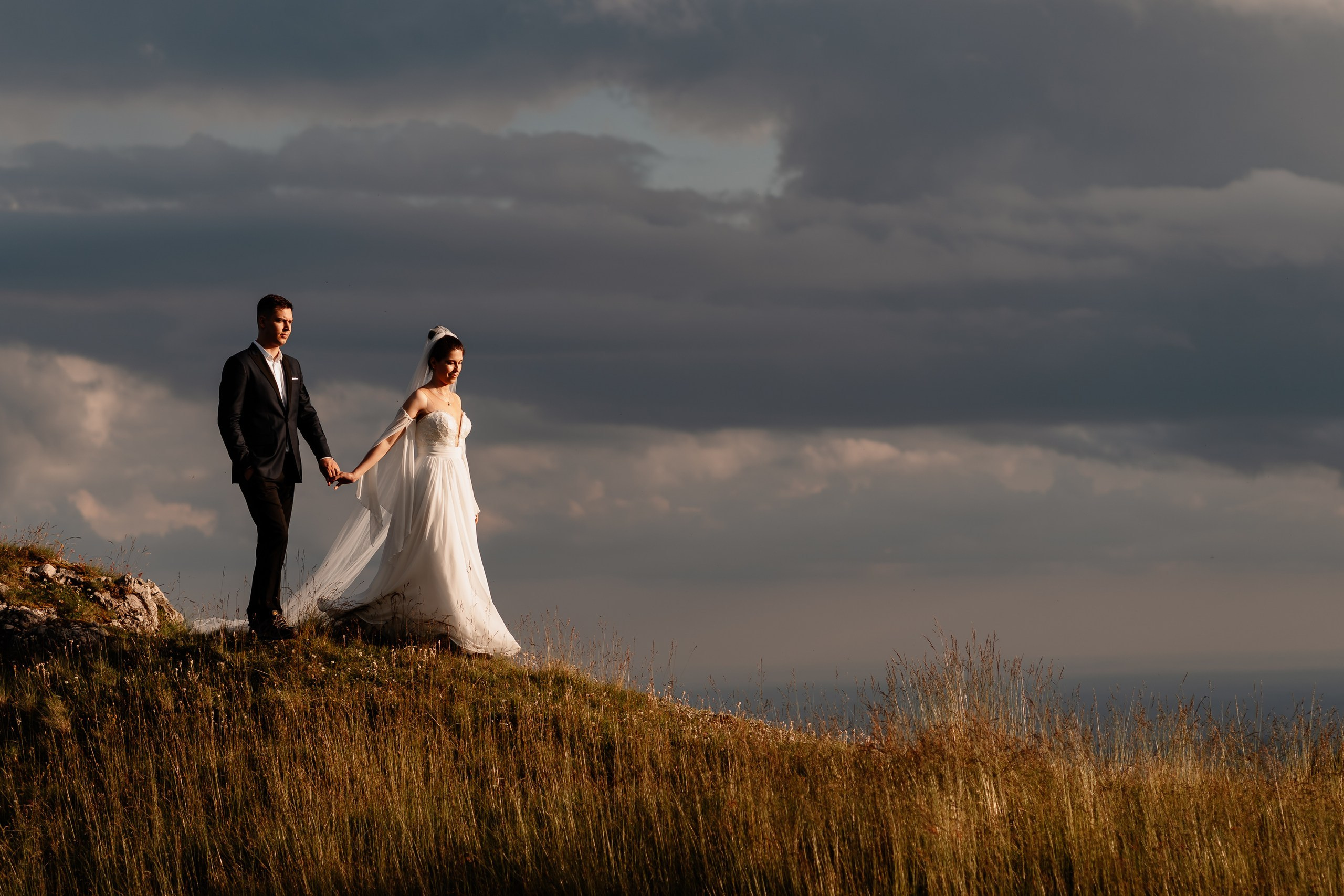 Trash the Dress la Lacul Bolboci  | Mihai Popa Fotograf. Fotograf Nuntă & Botez București - Mihai Popa | Dincolo de oameni, imortalizez emoții!