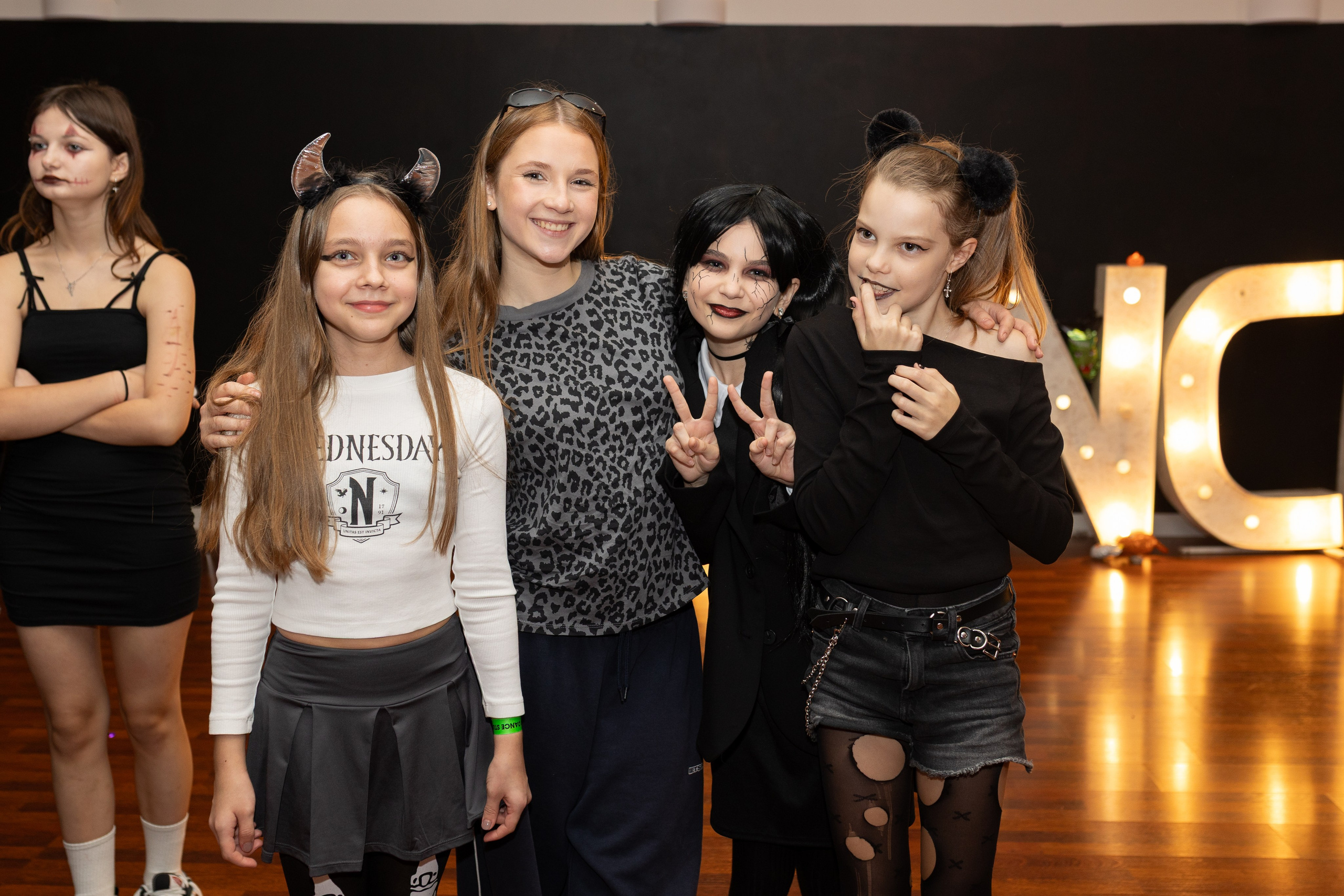 Leo dance studio Helloween 2025. Семейный и детский фотограф в Варшаве Мила Бобровская