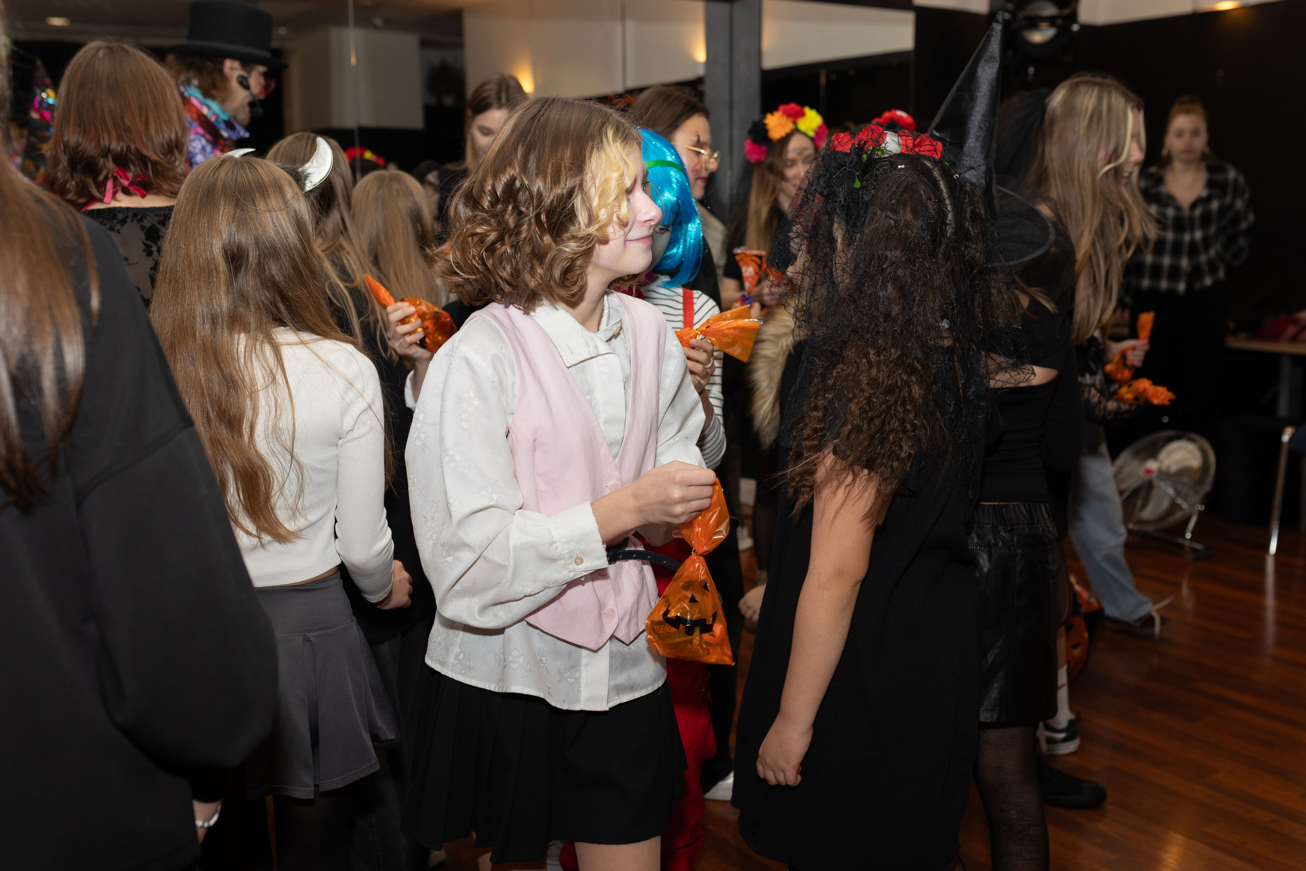 Leo dance studio Helloween 2025. Семейный и детский фотограф в Варшаве Мила Бобровская