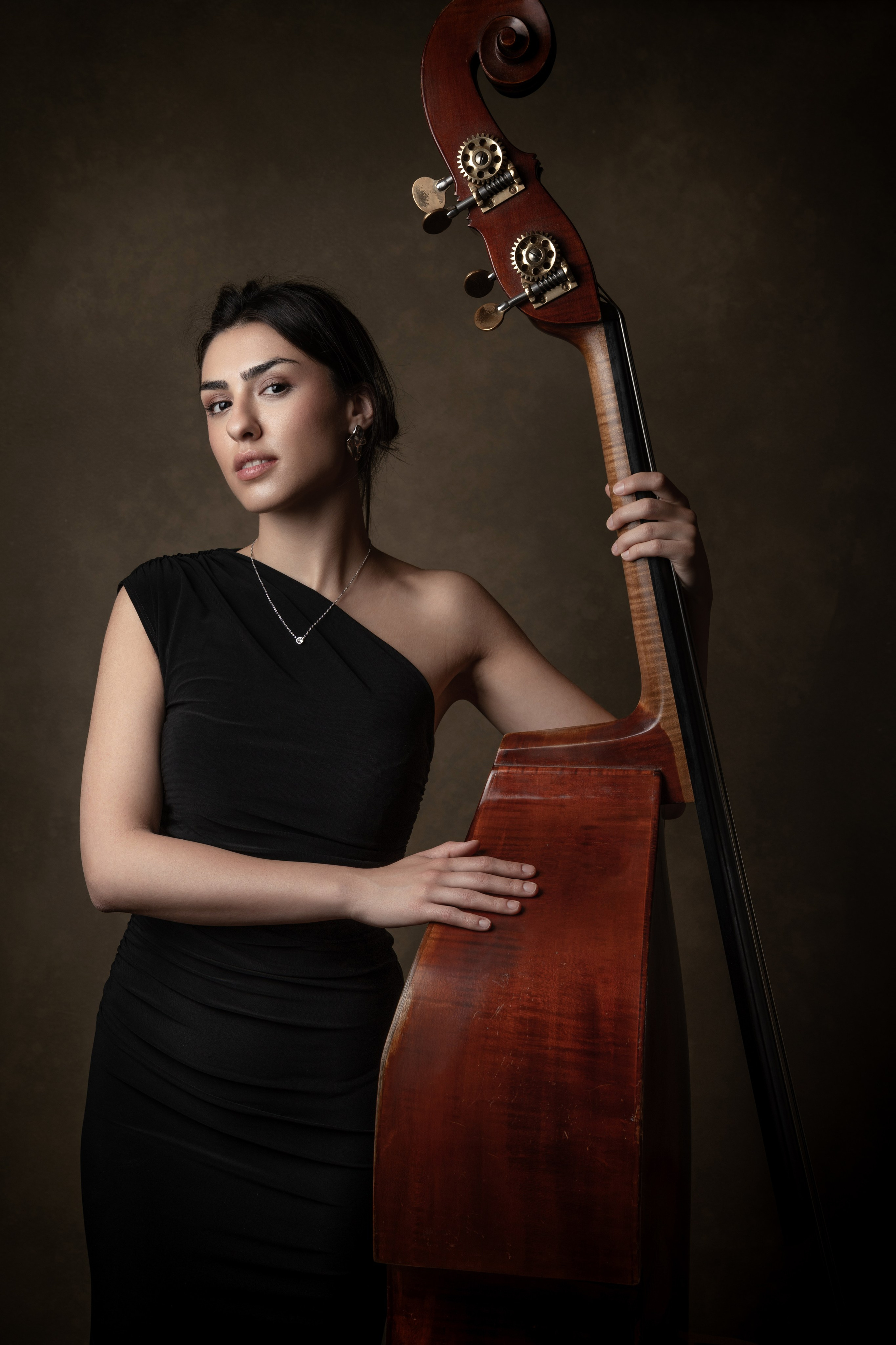 GÖKÇE. Portrait photographer in Germany and all over Europe Mischa Blank