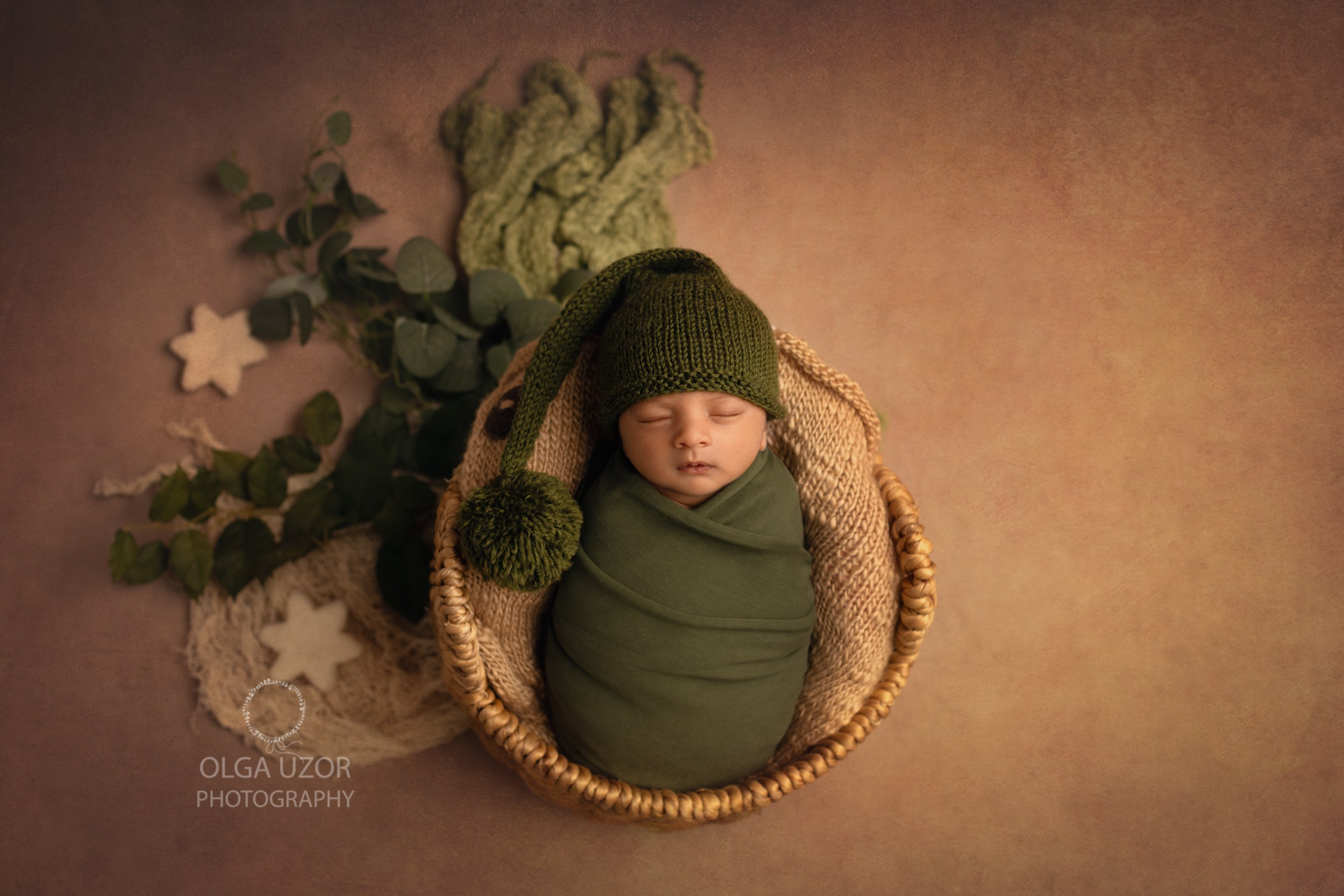 Newborn photo session Stevenage, Hertfordshire. Photographer. Stevenage, Hertfordshire family, maternity and newborn photographer