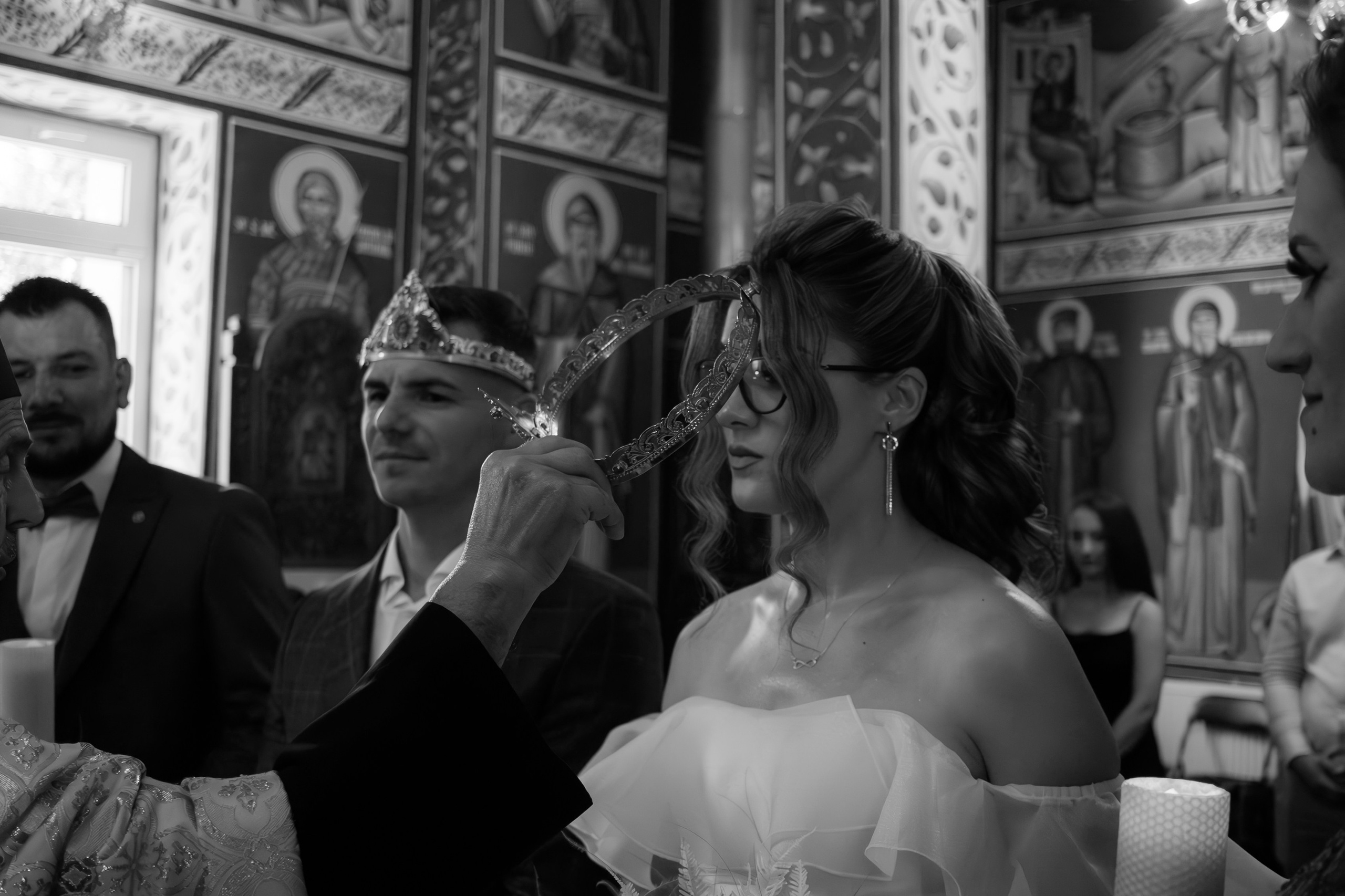 Oana & Vasile. Fotograf si videograf — evenimente si studio