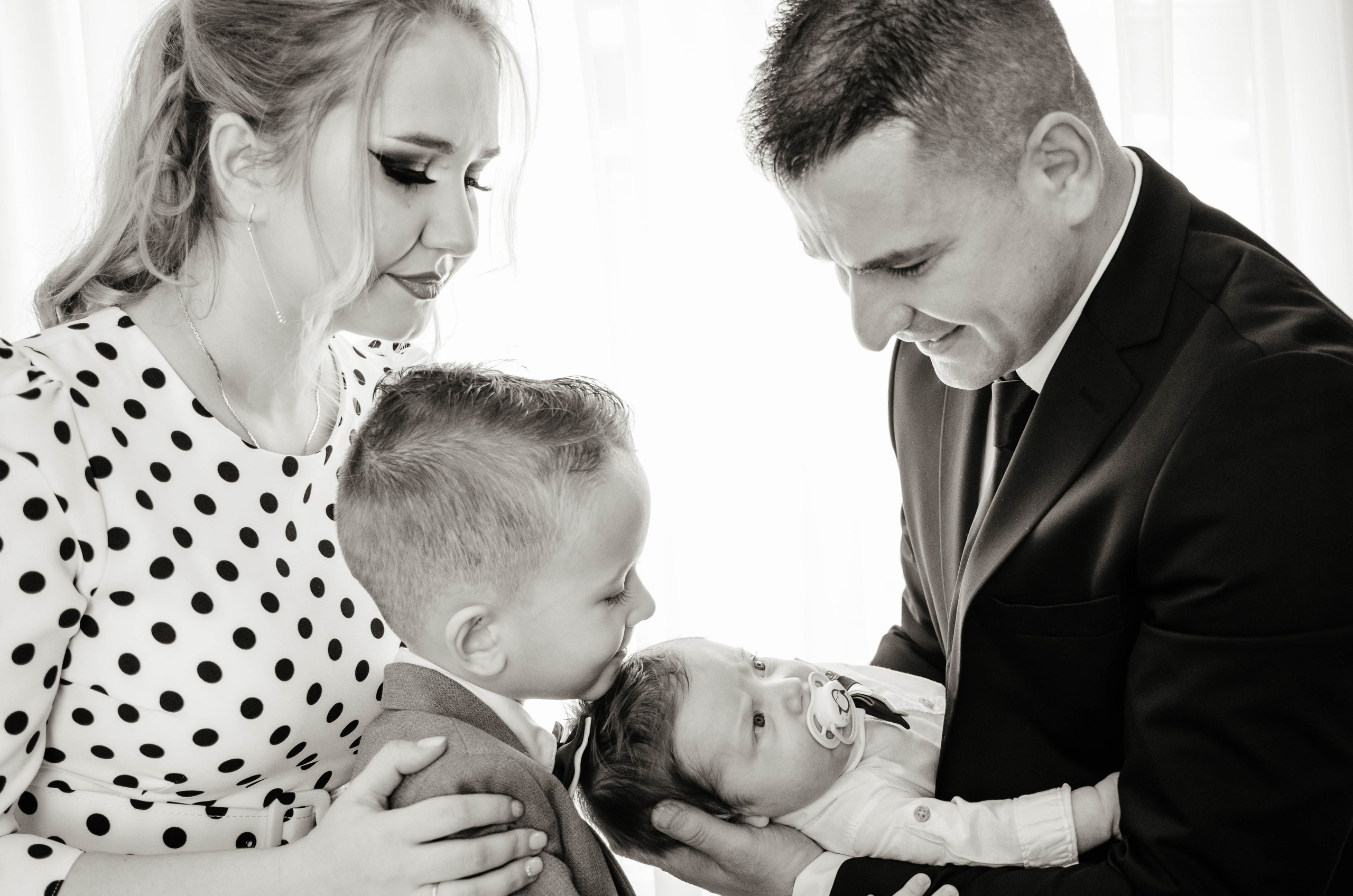 Damian. Fotograf si videograf — evenimente si studio