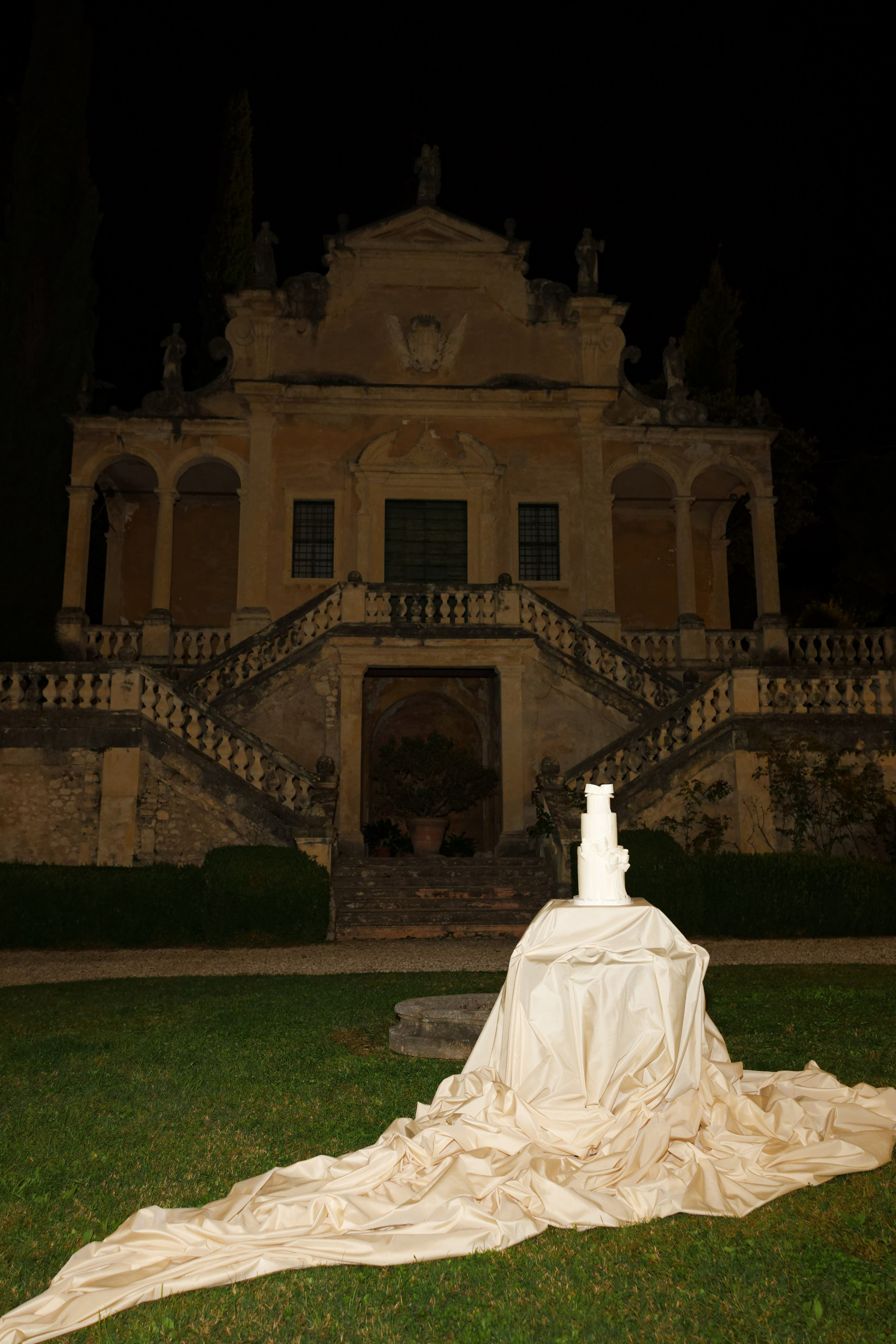 Wedding editorial at Villa Arvedi, Verona, Italy