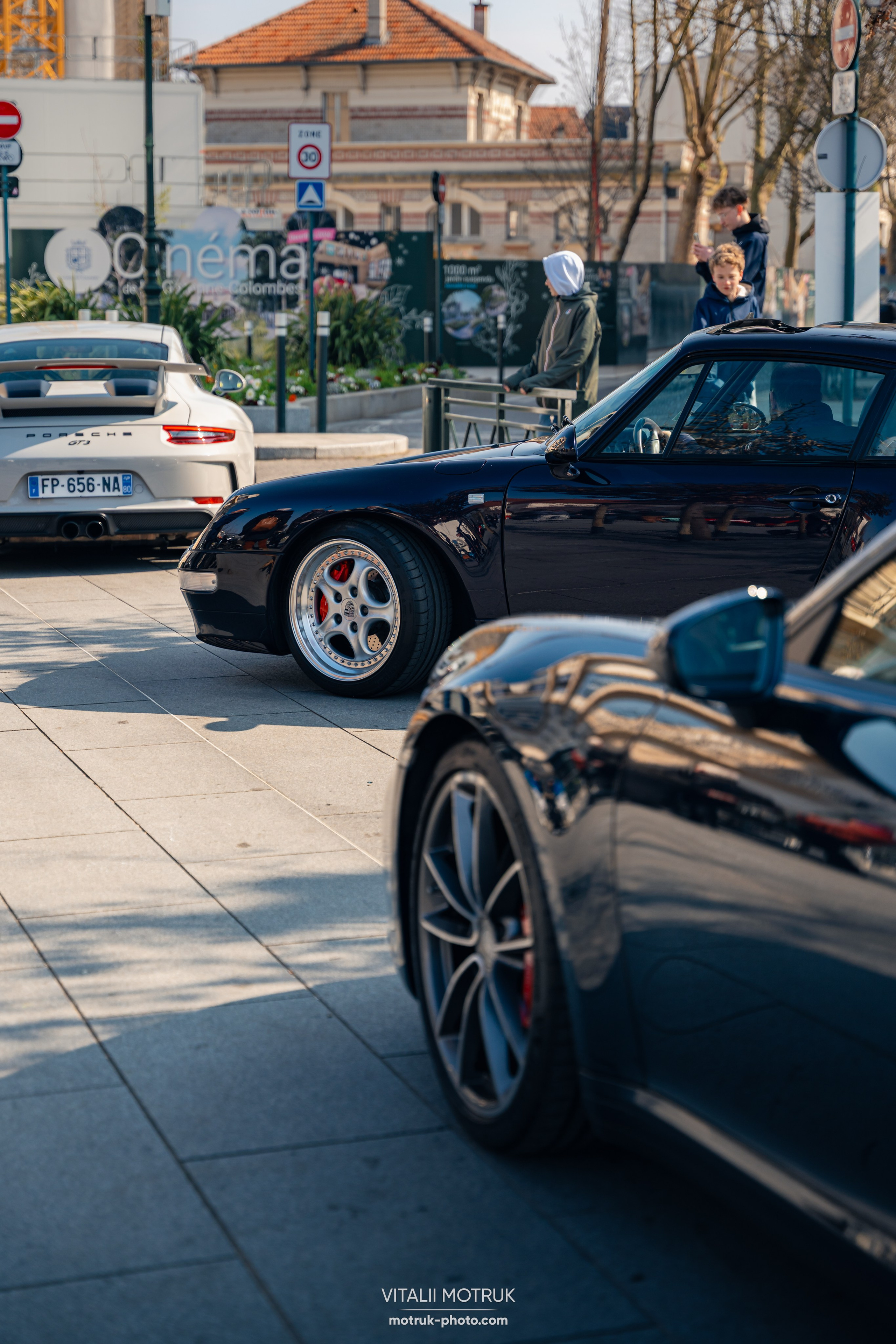 Rassemblement Garenne Colombes — 16 mars. Photographe de voitures à Paris — Vitalii Motruk