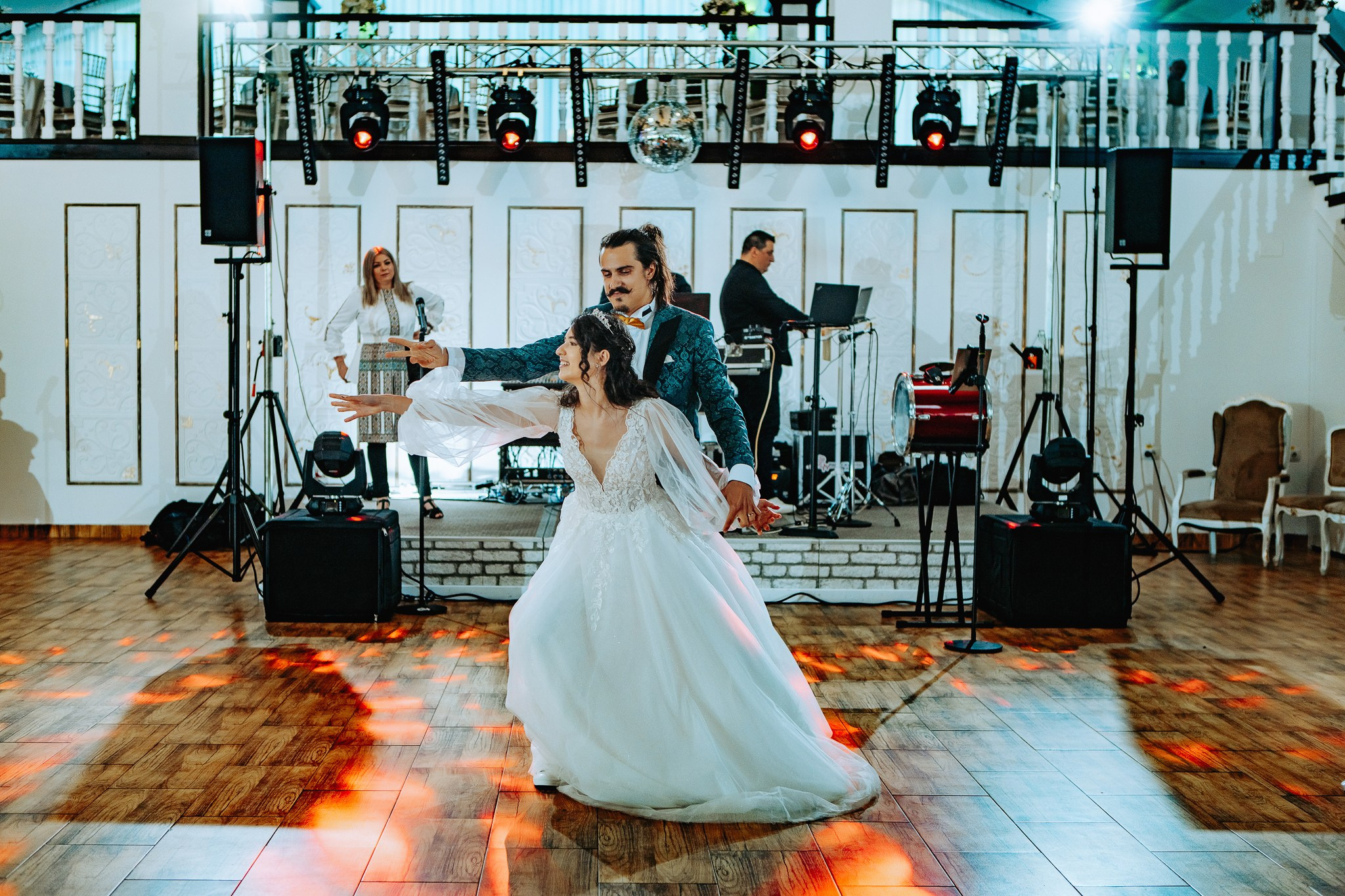 Radu si Diana. Wedding photographer and videographer