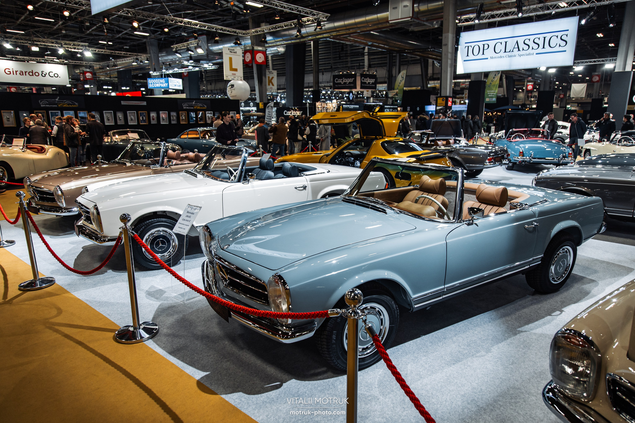 Retromobile 2023. Photographer in Paris — Vitalii Motruk