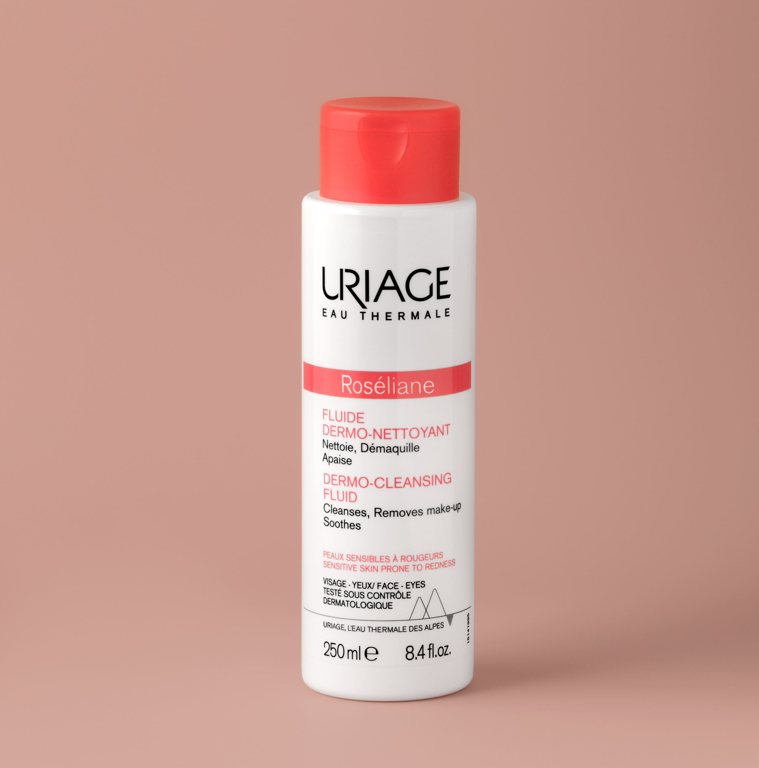 photographie de produit sur le fond uni colorée