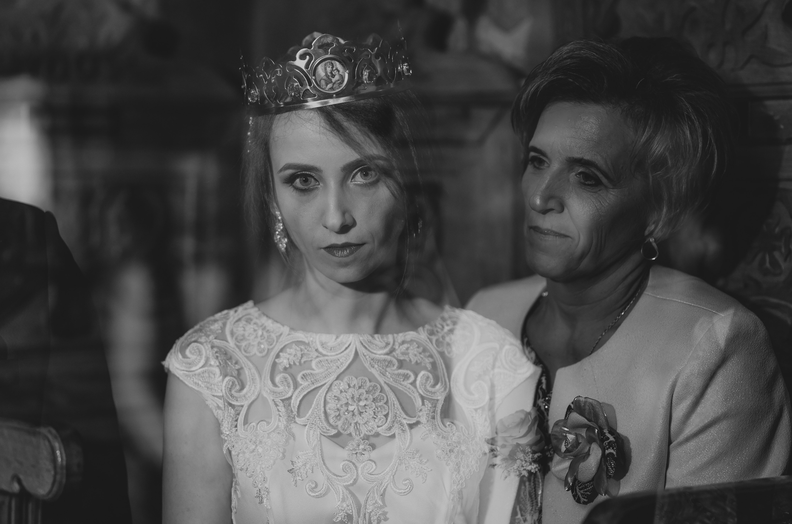 Fotograf profesionist de nuntă. Cu o abordare creativă și tehnici unice, spunem povestea voastră prin imagini pline de iubire și naturalețe. Descoperă arta fotografiei de nuntă . Fotograf Iasi, fotograf de nunta Suceava. Fotografii de nuntă. Pachet fotografii de nuntă. Fotograf Iasi, fotograf Suceava, fotograf Botosani, fotograf Romania. Servicii foto nuntă. Servicii foto-video.