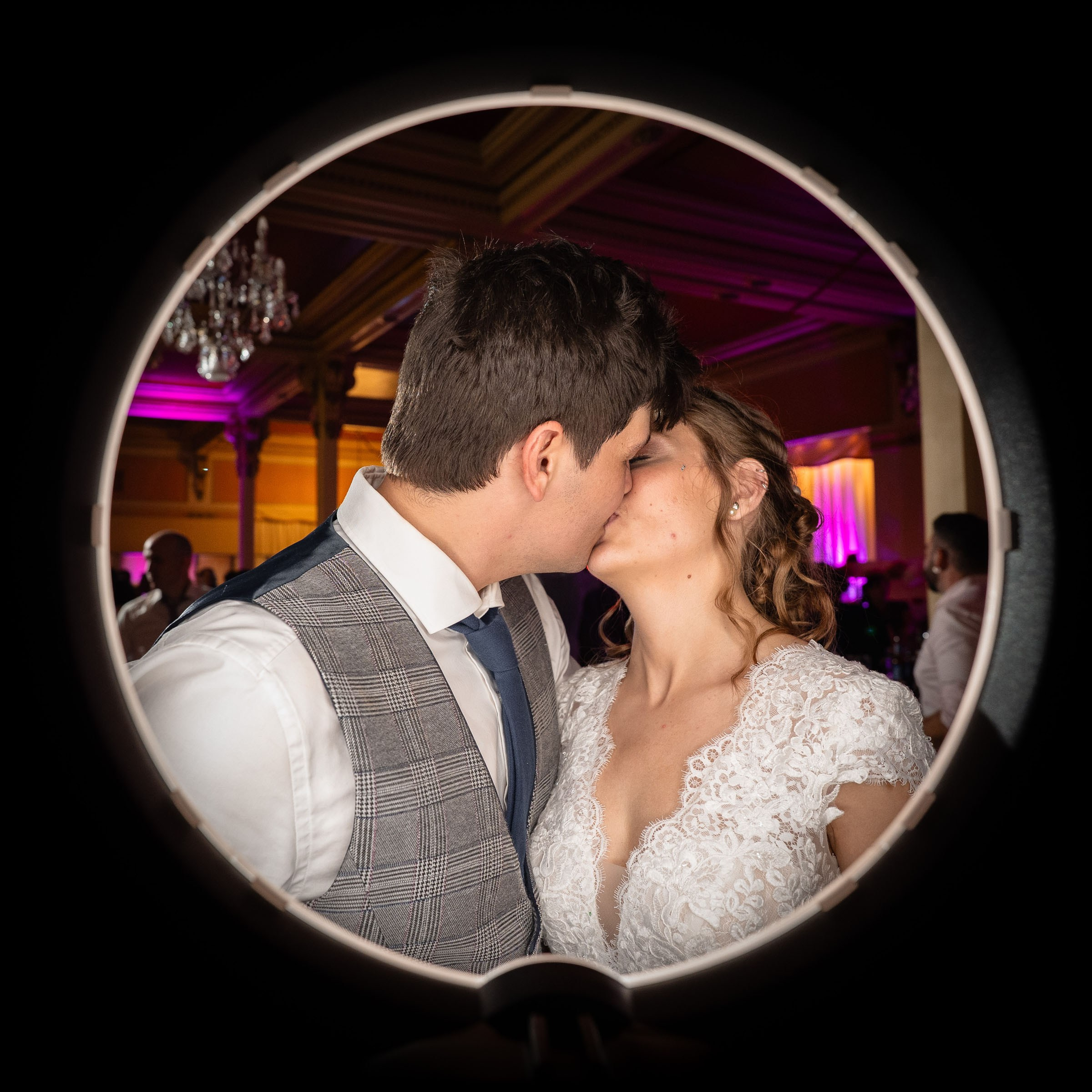 Photocircle y fotos de boda de Andrea y Jose en el Casino de Huesca. PIXLOVE - Fotógrafos de bodas Huesca Pirineos Zaragoza