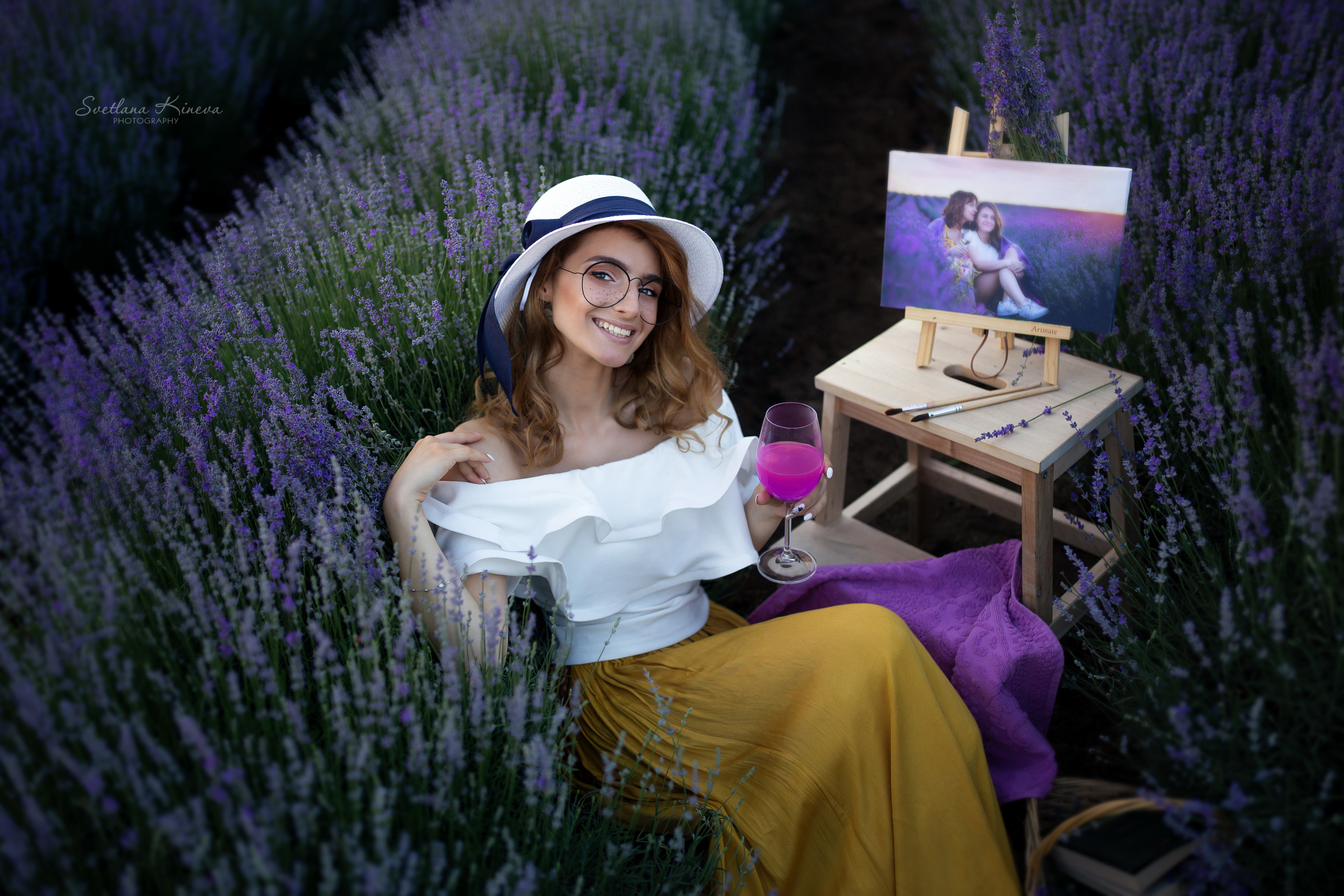 Фотосесия в лавандула,. Фотограф Бургас. Фотосесии в студио и на открито, портрети, заснемане